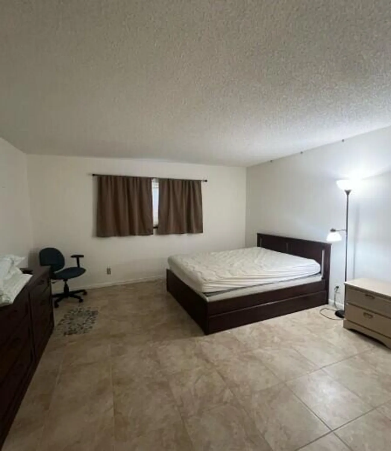 Property Slideshow image 6 of 8 | 4740 nw 21st st 101, Lauderhill, FL, 33313