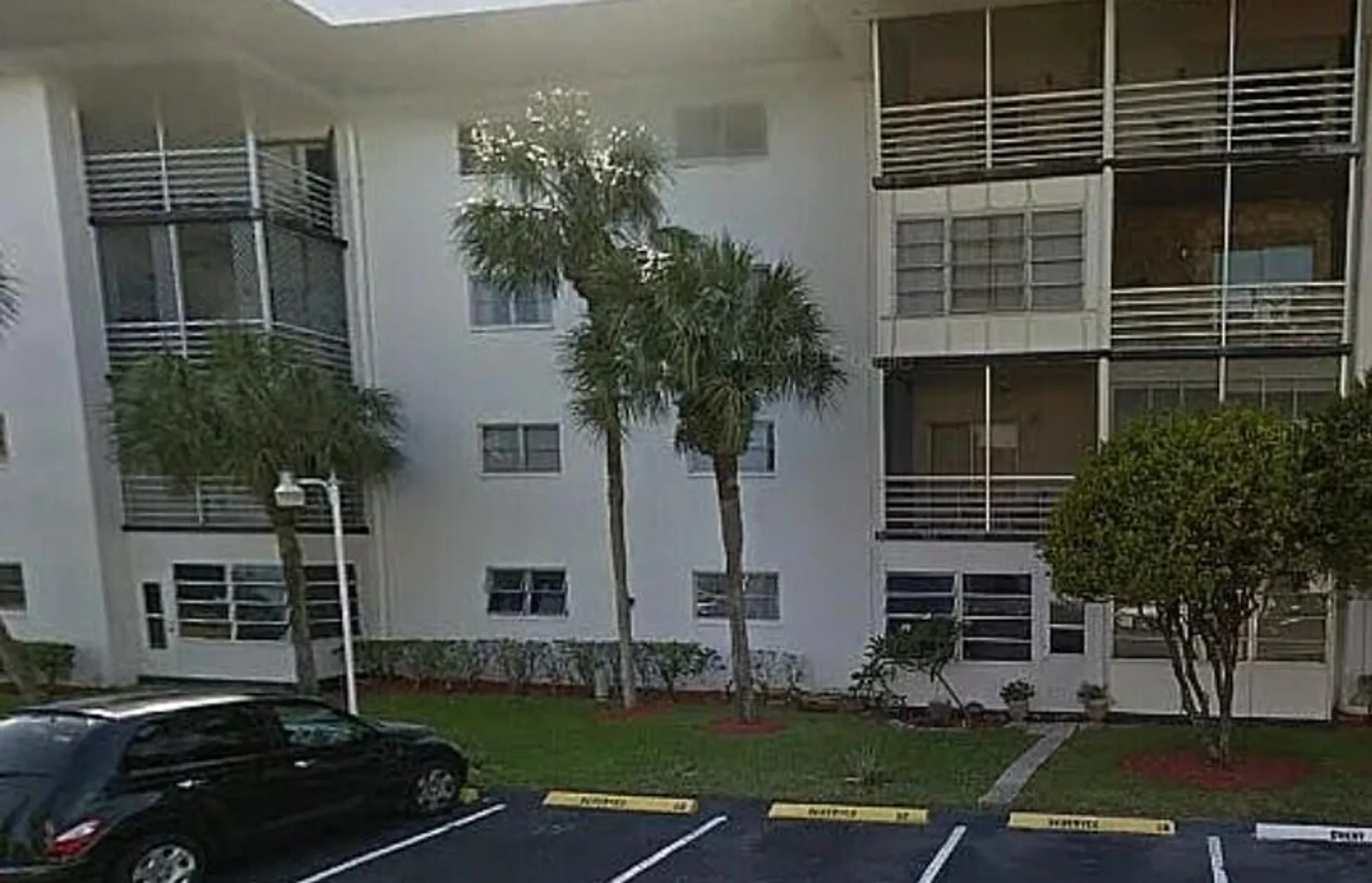 Property Slideshow image 8 of 8 | 4740 nw 21st st 101, Lauderhill, FL, 33313