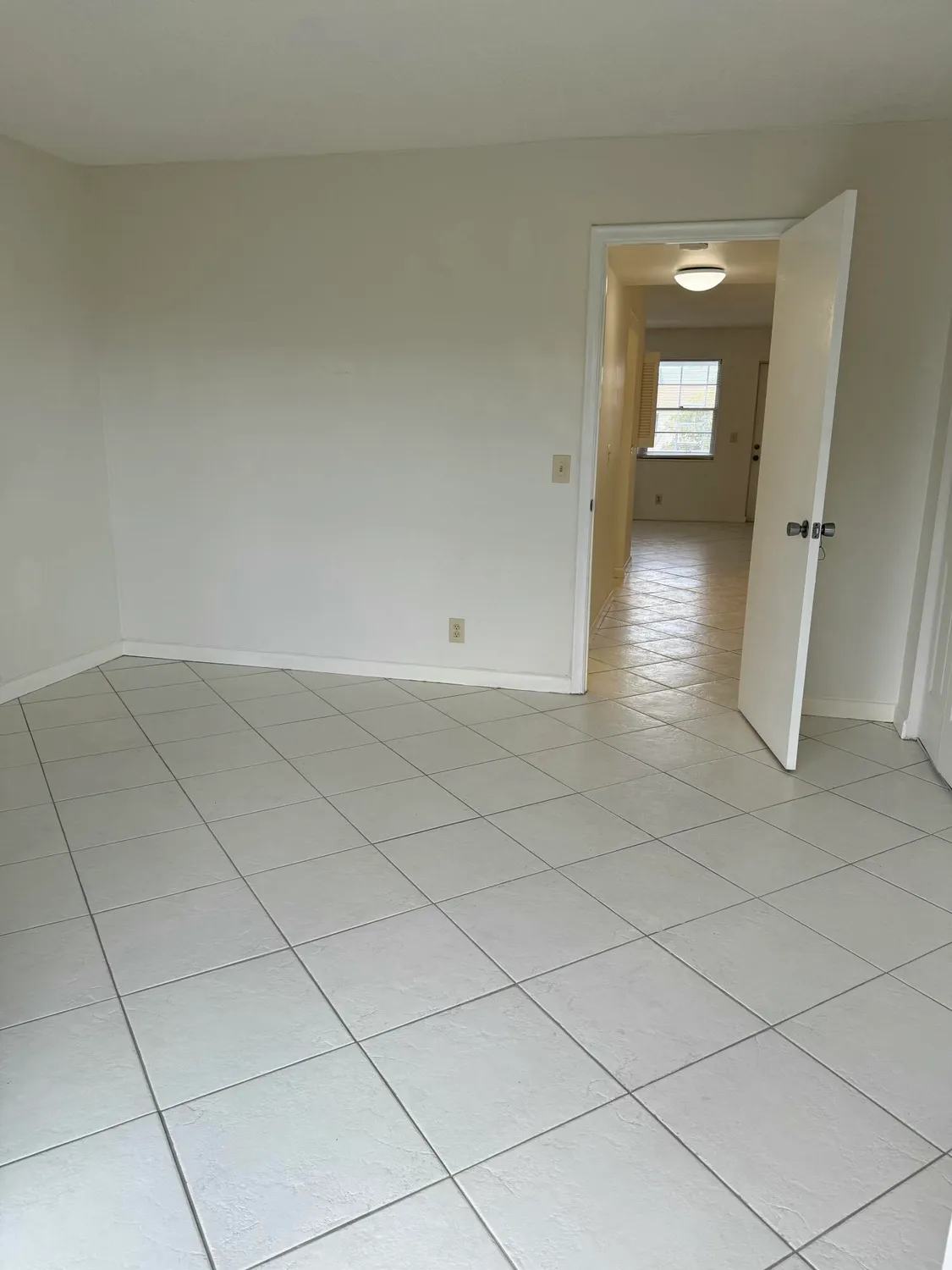 Property Slideshow image 8 of 11 | 344 northampton q, West Palm Beach, FL, 33417