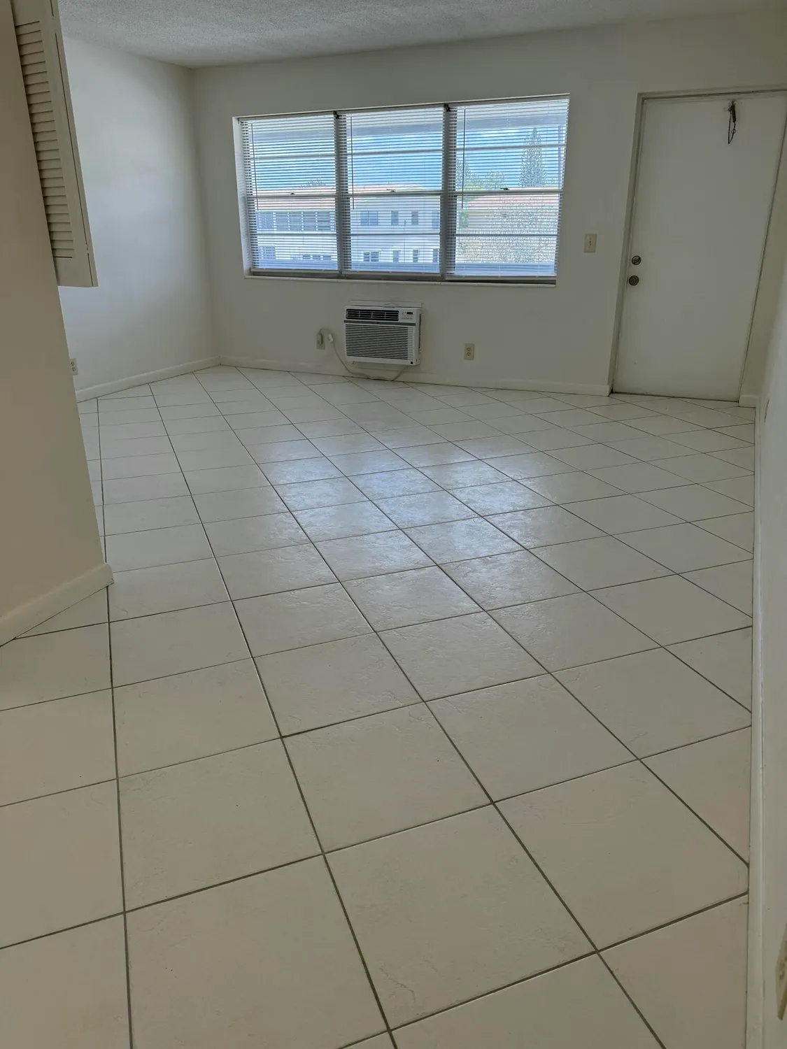 Property Slideshow image 4 of 11 | 344 northampton q, West Palm Beach, FL, 33417