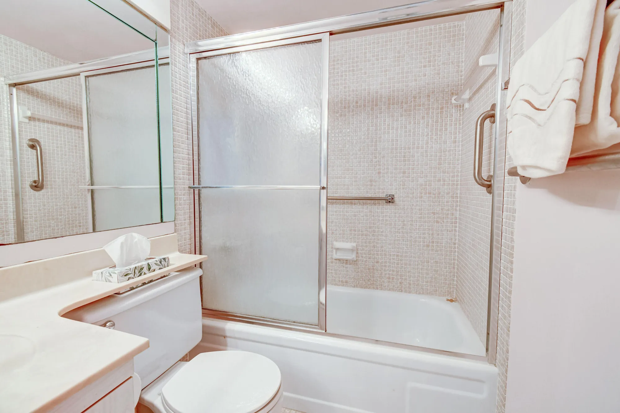 Property Slideshow image 11 of 60 | 2070 guildford d, Boca Raton, FL, 33434