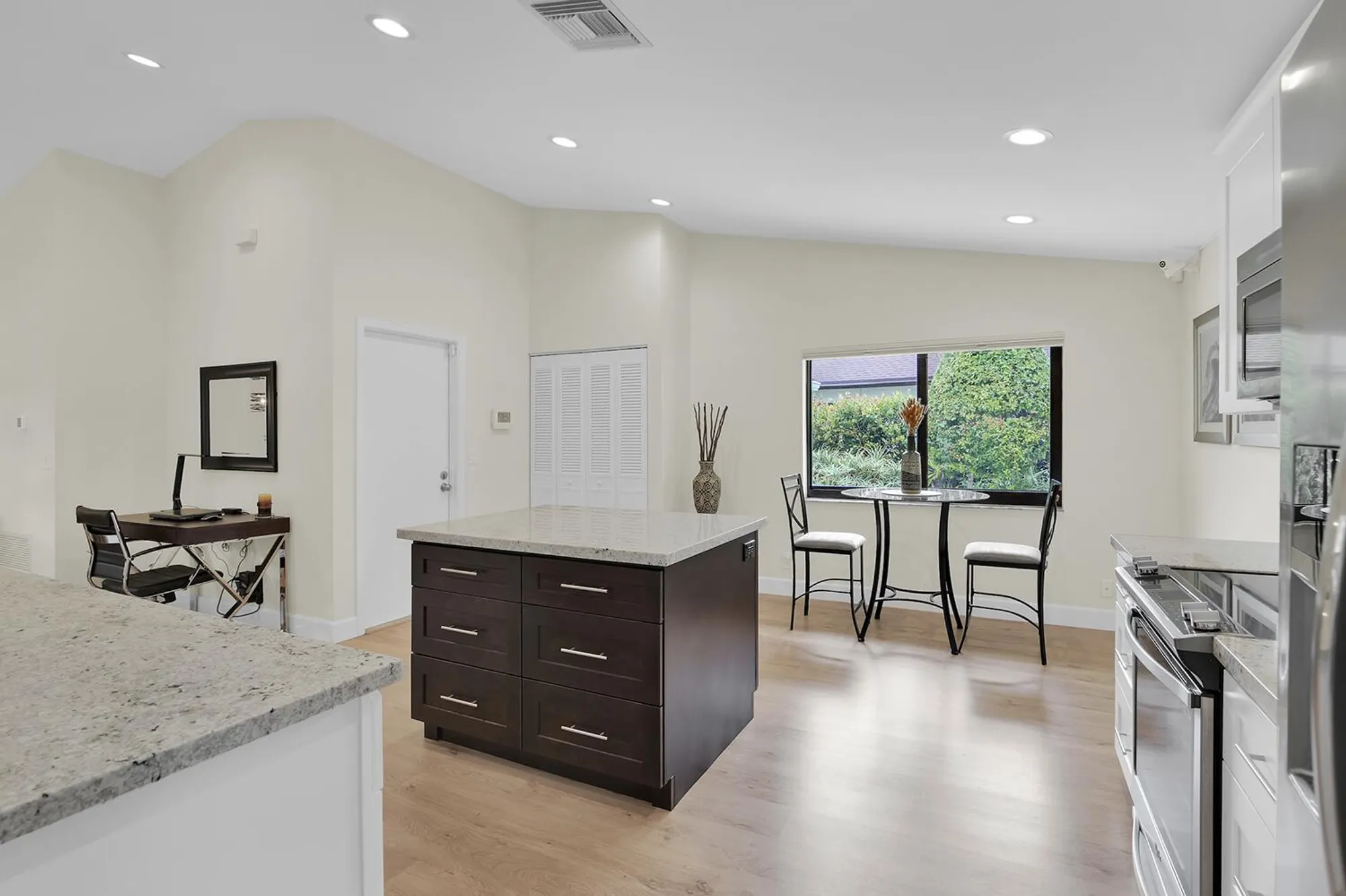 Property Slideshow image 8 of 34 | 6125 winding brook way, Delray Beach, FL, 33484