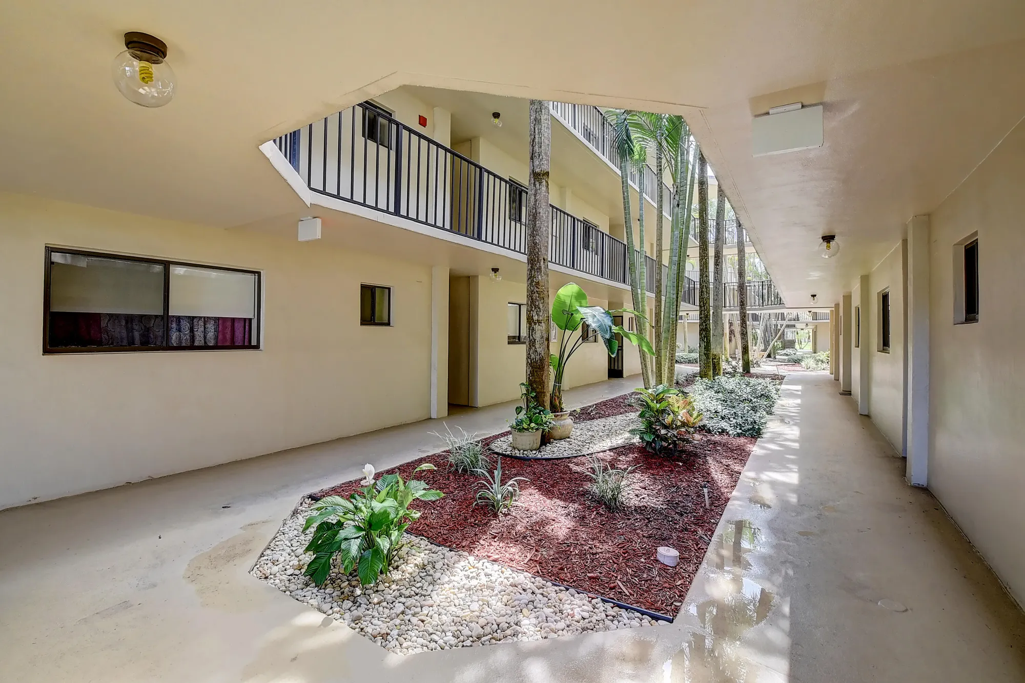 Property Slideshow image 5 of 47 | 5370 las verdes cir 324, Delray Beach, FL, 33484