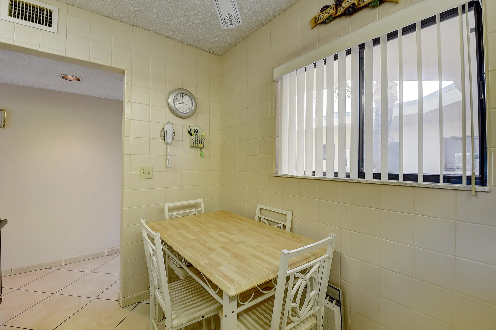 Property Slideshow image 16 of 47 | 5370 las verdes cir 324, Delray Beach, FL, 33484