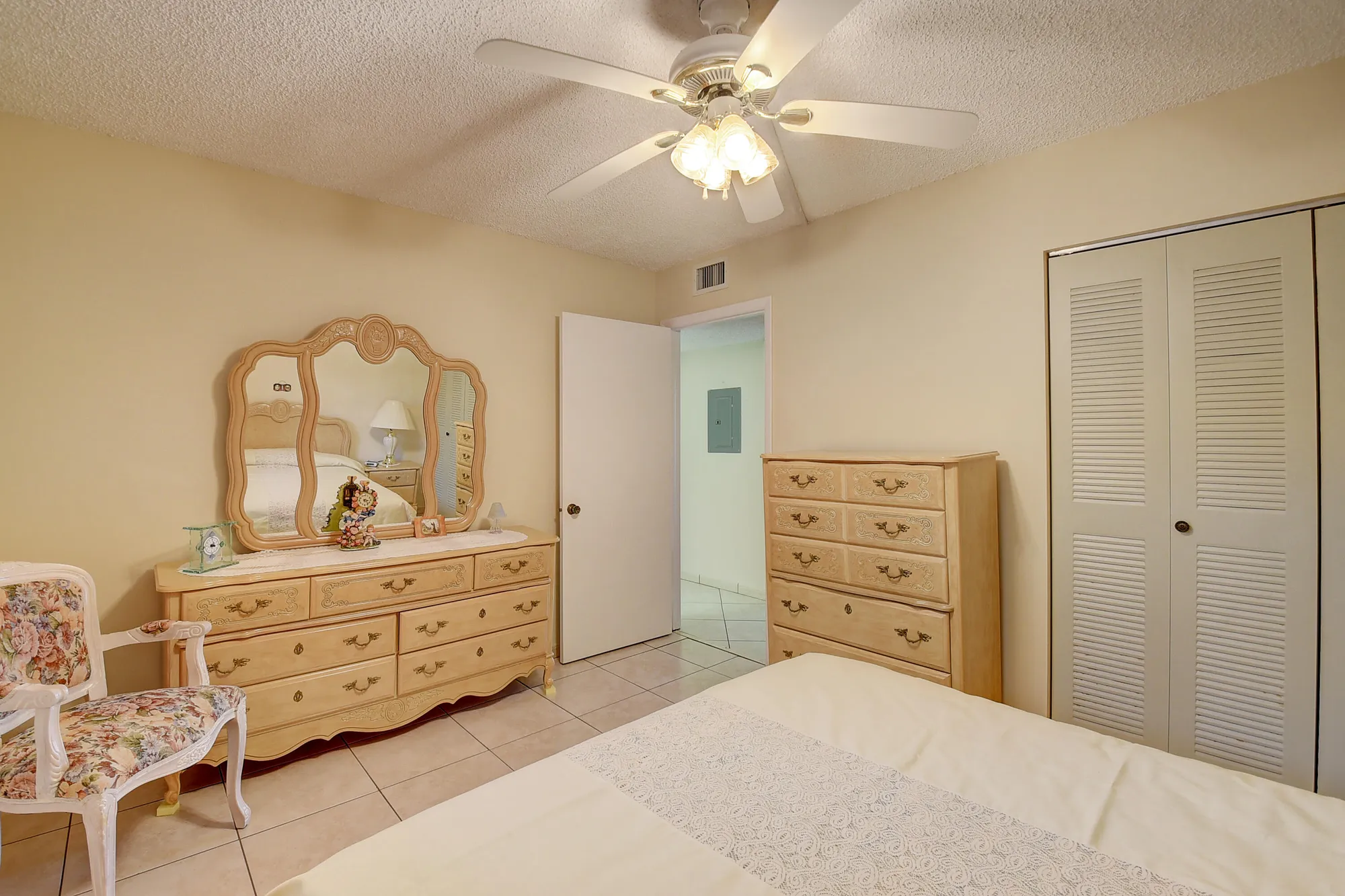 Property Slideshow image 18 of 47 | 5370 las verdes cir 324, Delray Beach, FL, 33484
