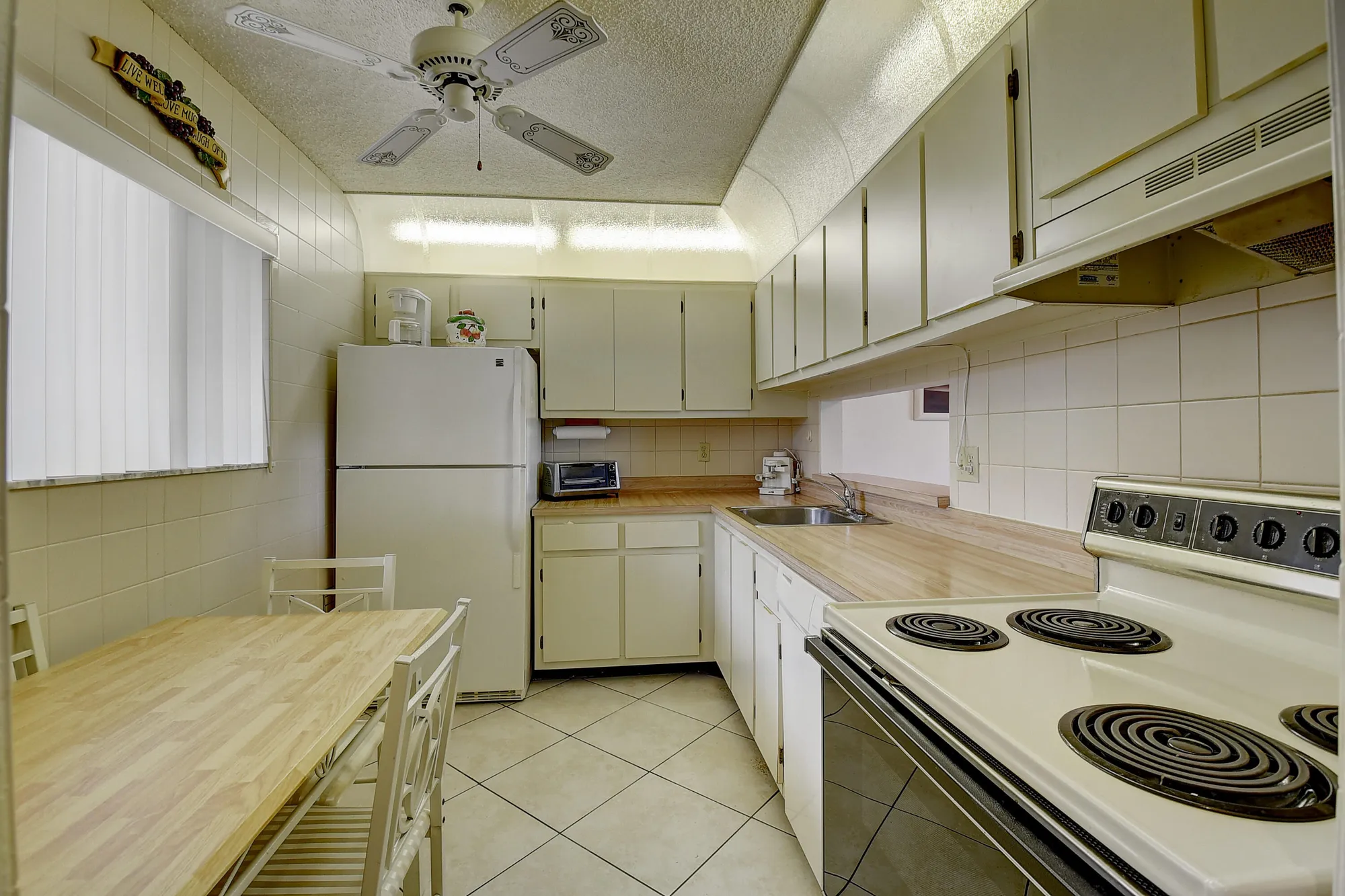 Property Slideshow image 12 of 47 | 5370 las verdes cir 324, Delray Beach, FL, 33484