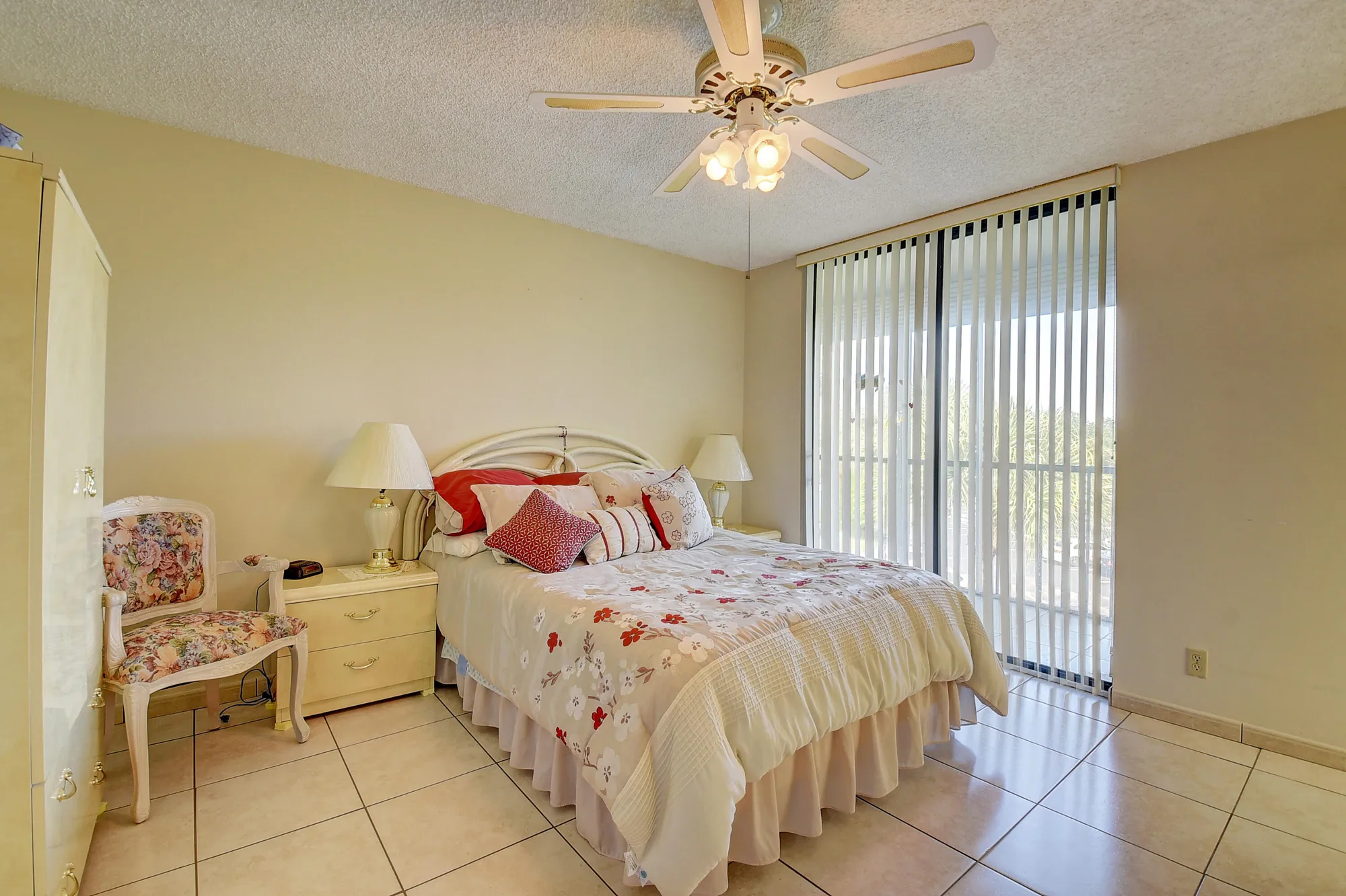 Property Slideshow image 20 of 47 | 5370 las verdes cir 324, Delray Beach, FL, 33484