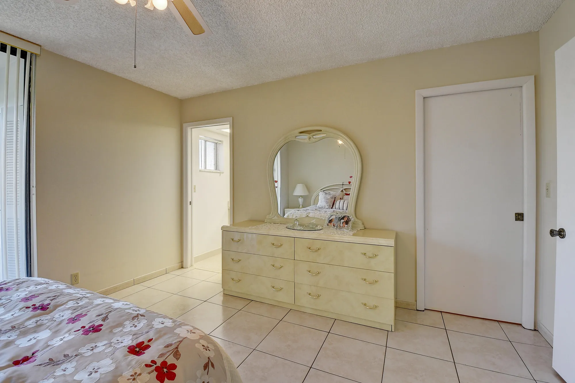 Property Slideshow image 21 of 47 | 5370 las verdes cir 324, Delray Beach, FL, 33484