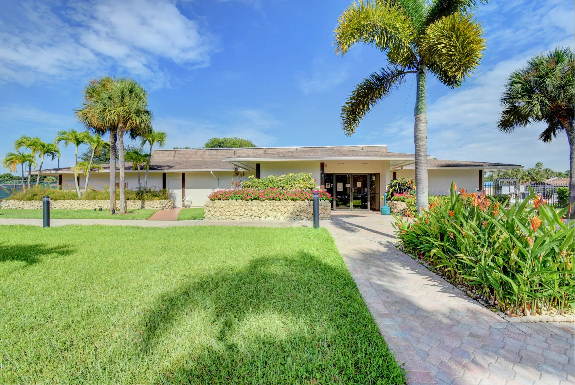 Property Slideshow image 43 of 47 | 5370 las verdes cir 324, Delray Beach, FL, 33484