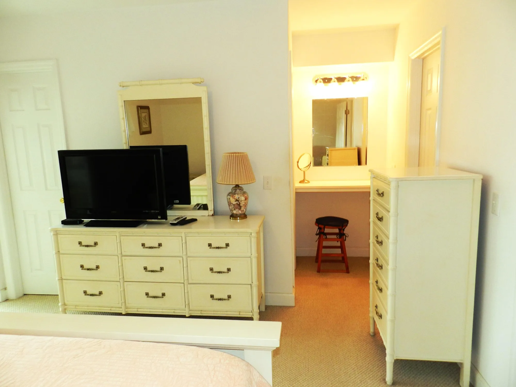 Property Slideshow image 7 of 10 | 320 north blvd 1c, Boynton Beach, FL, 33435