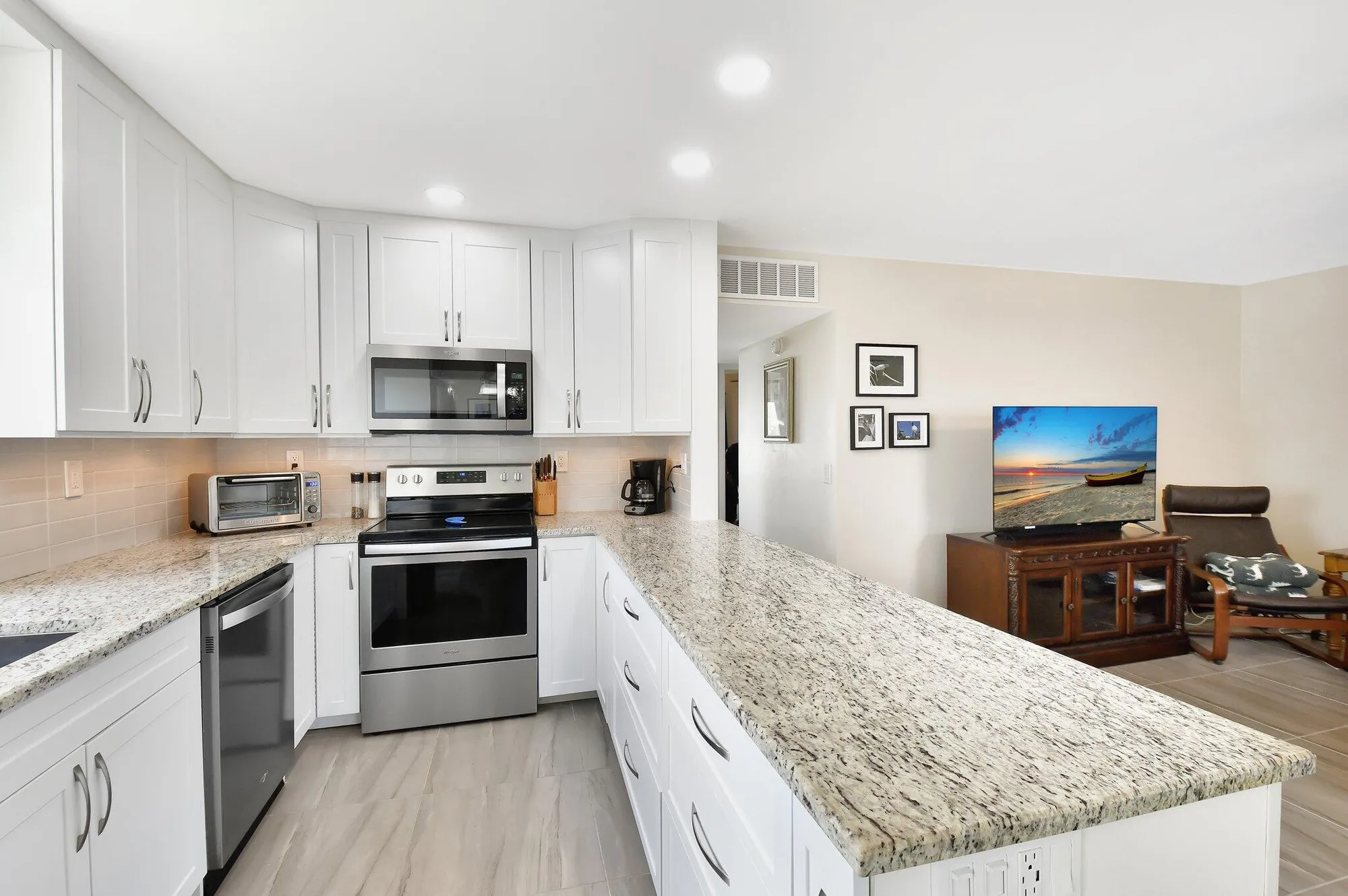 Property Slideshow image 10 of 66 | 413 normandy i, Delray Beach, FL, 33484