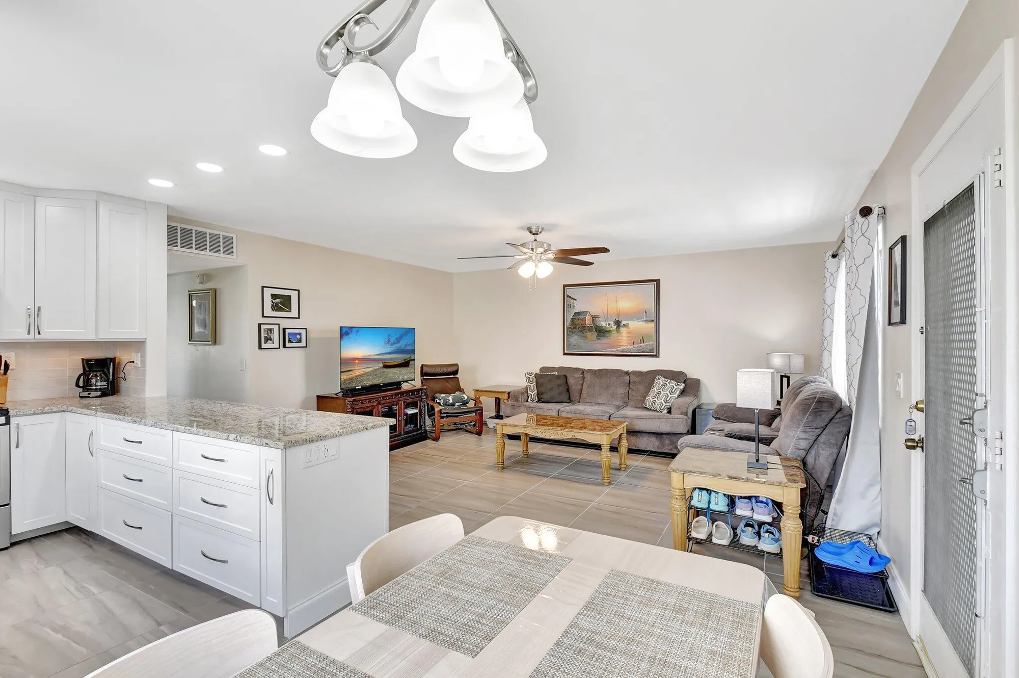 Property Slideshow image 14 of 66 | 413 normandy i, Delray Beach, FL, 33484
