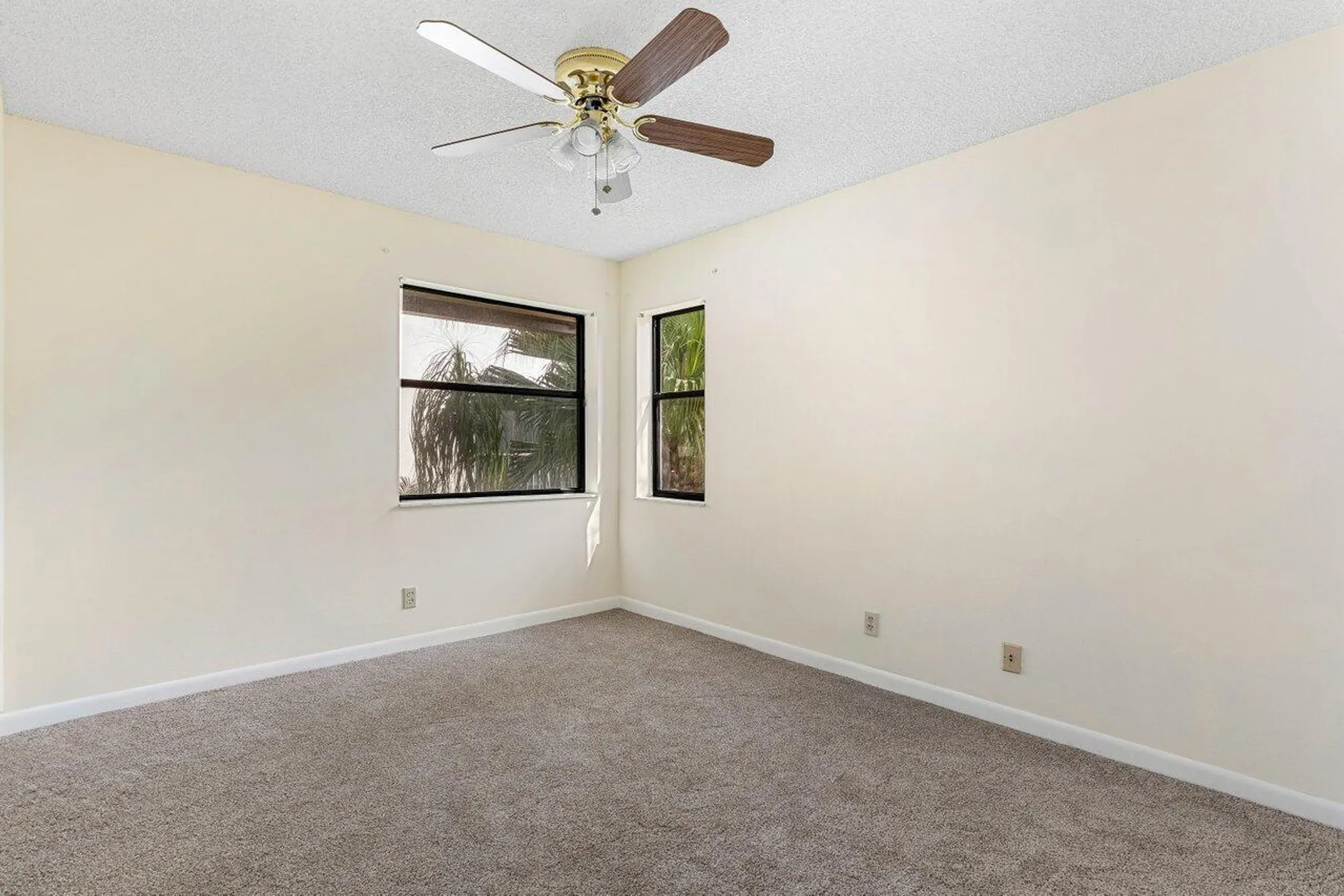 Property Slideshow image 12 of 21 | 3362 lucerne park dr # 421, Greenacres, FL, 33467