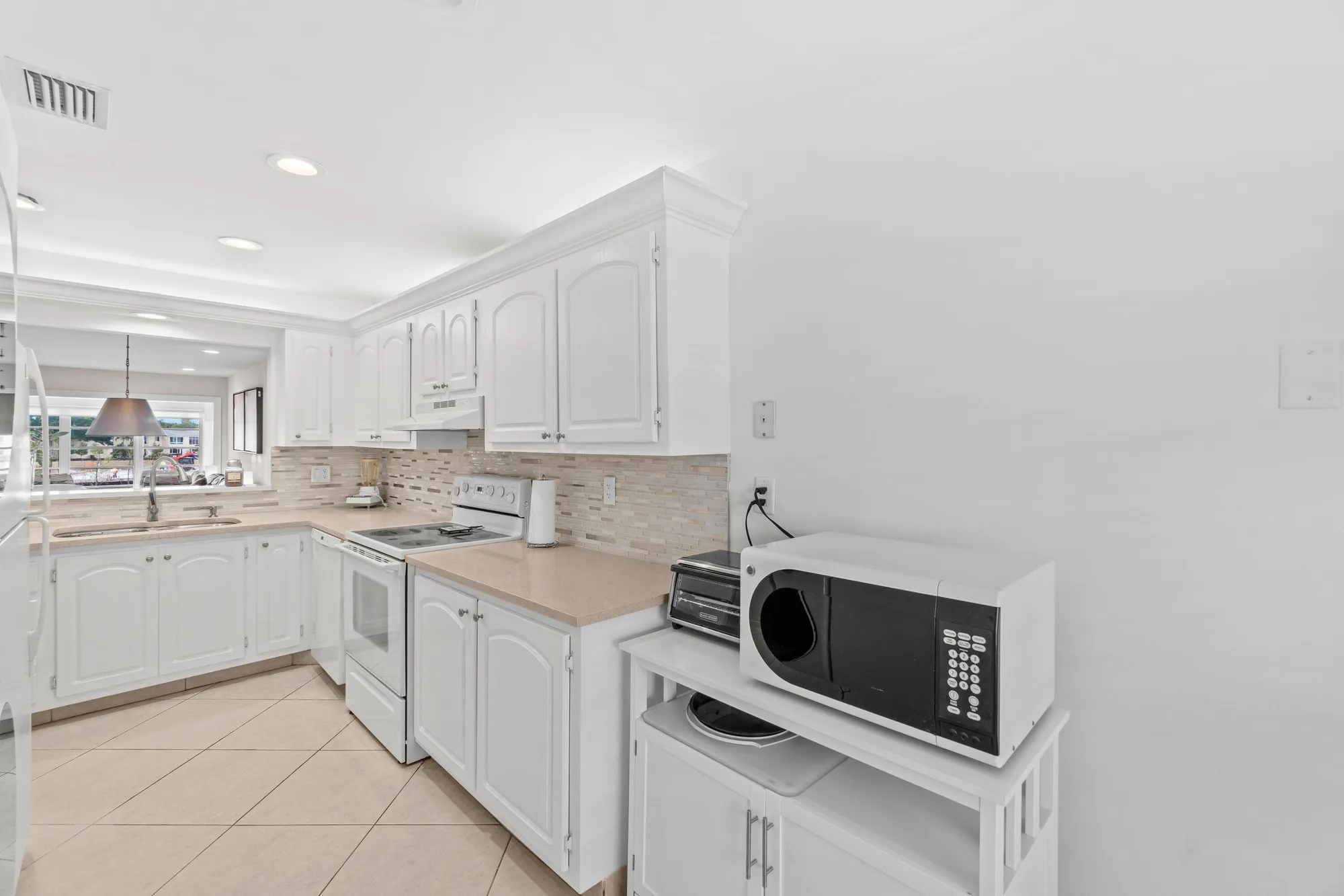 Property Slideshow image 4 of 45 | 5656 via delray b, Delray Beach, FL, 33484