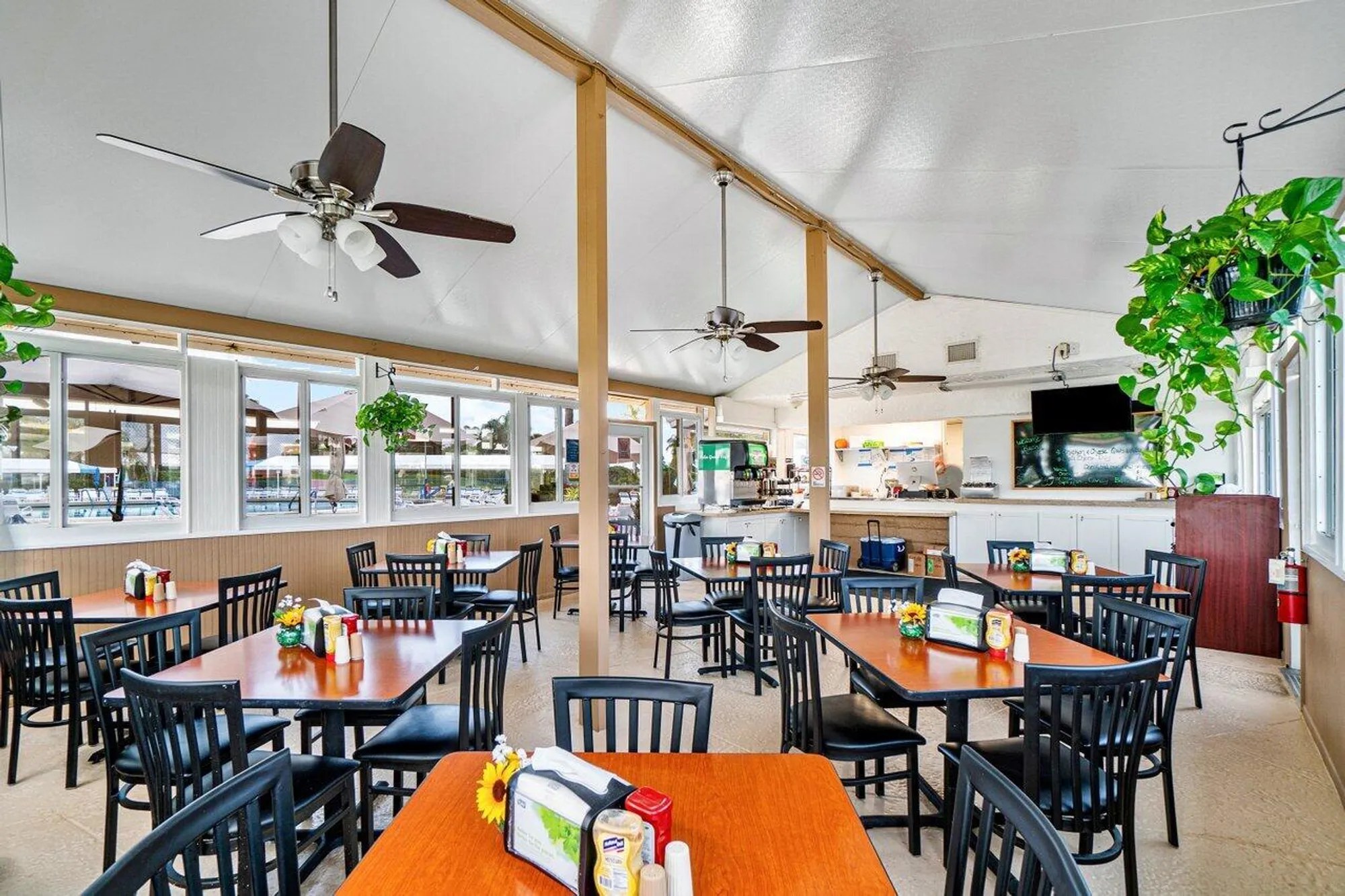 Property Slideshow image 38 of 45 | 5656 via delray b, Delray Beach, FL, 33484