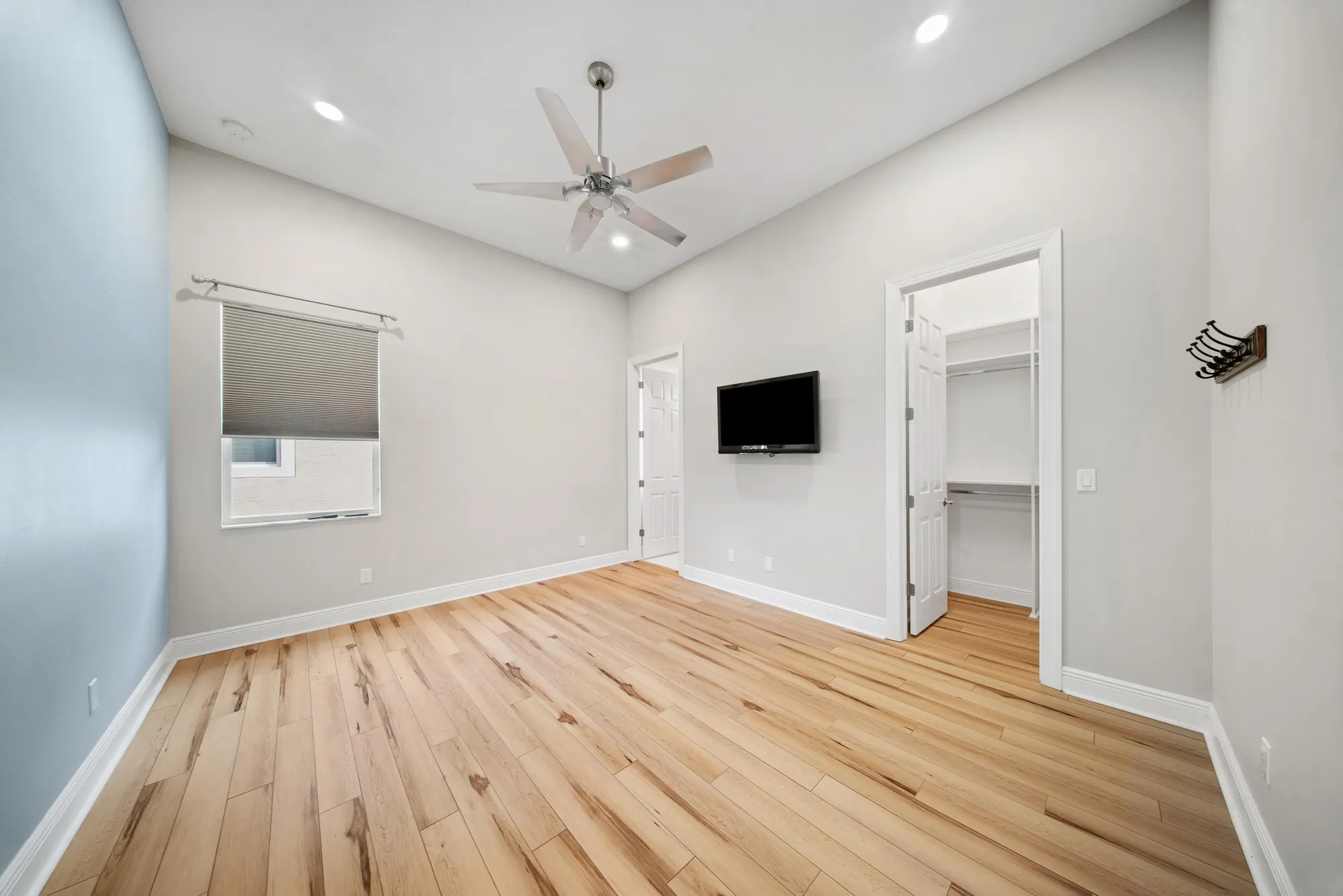 Property Slideshow image 8 of 52 | 21828 sw tivolo way, Port Saint Lucie, FL, 34986