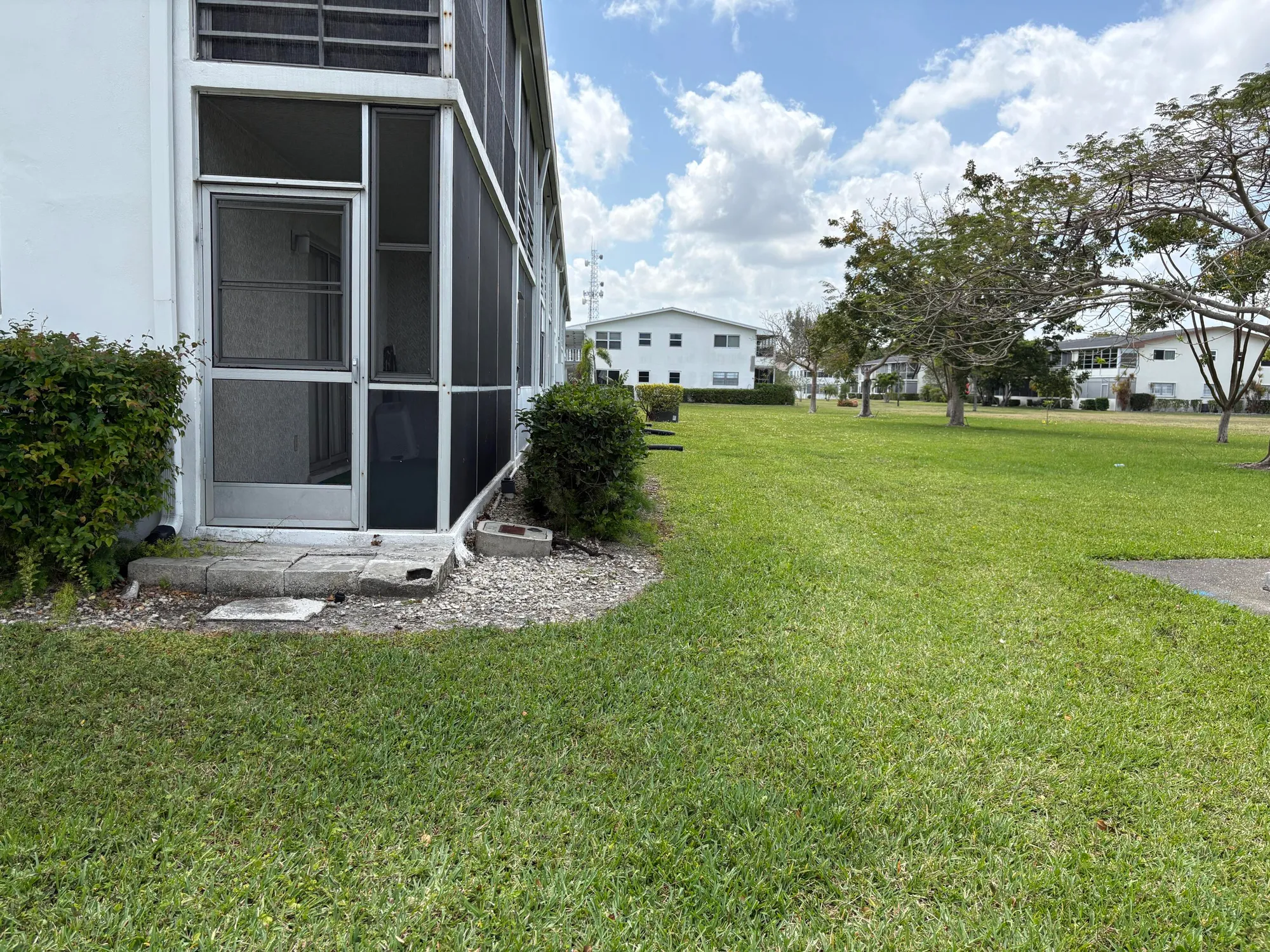 Property Slideshow image 9 of 23 | 113 windsor f, West Palm Beach, FL, 33417