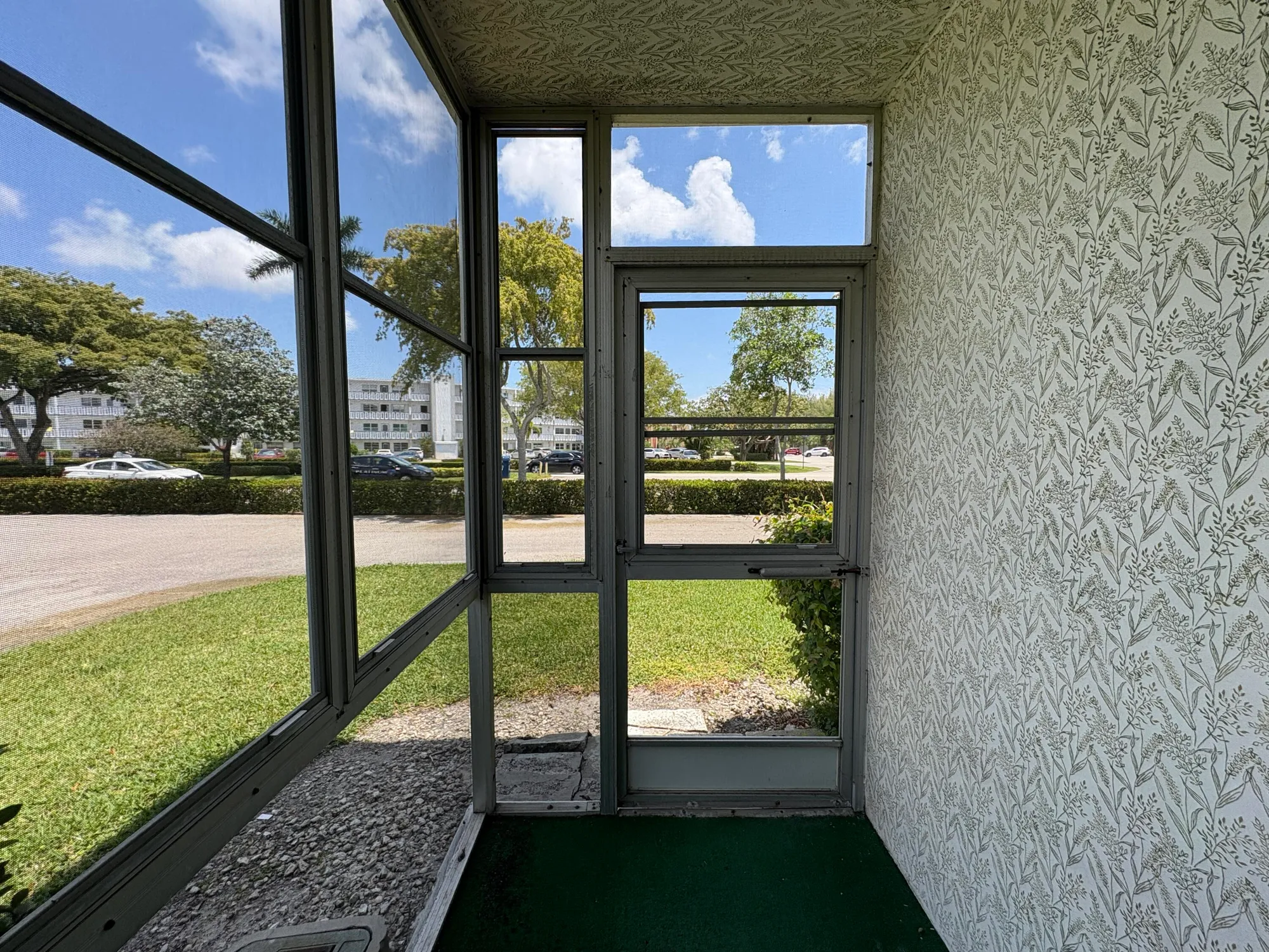 Property Slideshow image 10 of 23 | 113 windsor f, West Palm Beach, FL, 33417