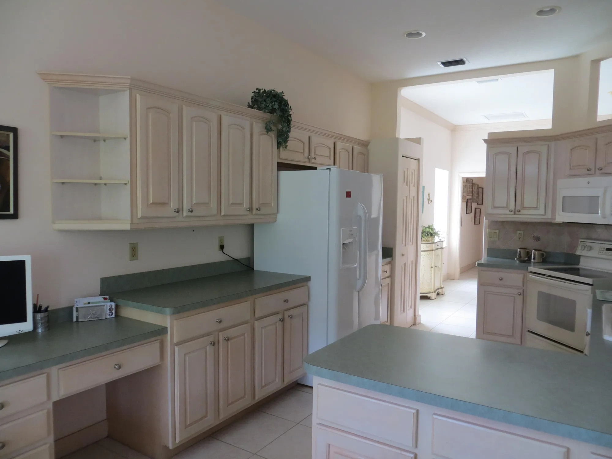 Property Slideshow image 17 of 41 | 9418 poinciana ct, Fort Pierce, FL, 34951
