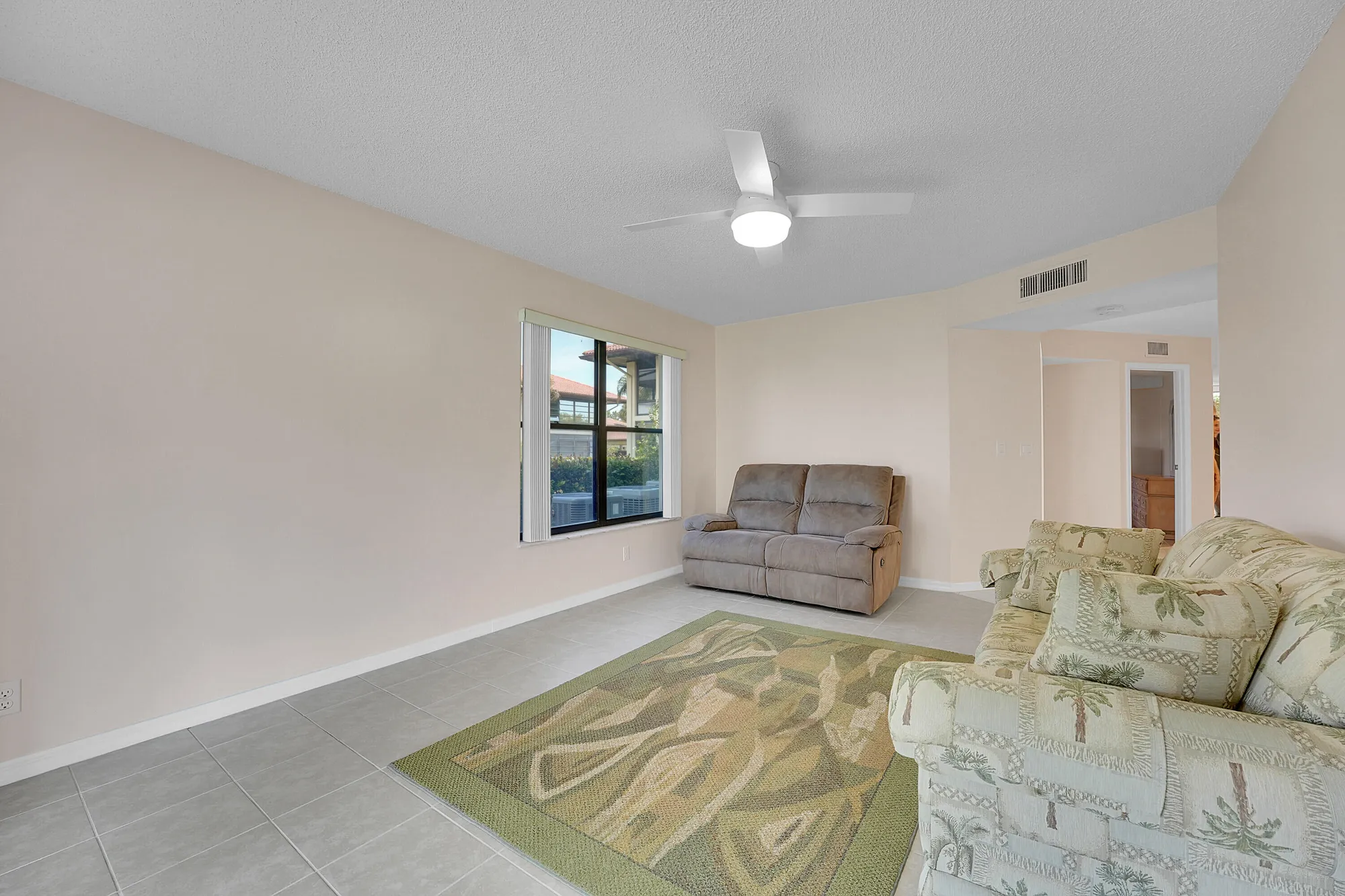 Property Slideshow image 14 of 62 | 361 sw south river dr 103, Stuart, FL, 34997
