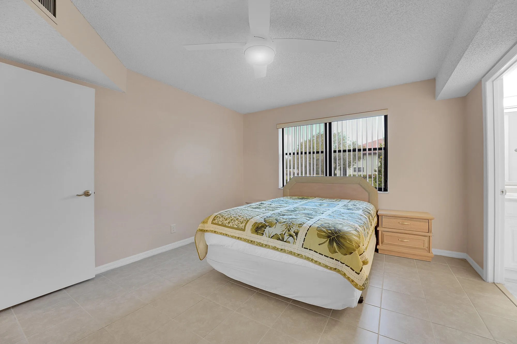 Property Slideshow image 18 of 62 | 361 sw south river dr 103, Stuart, FL, 34997