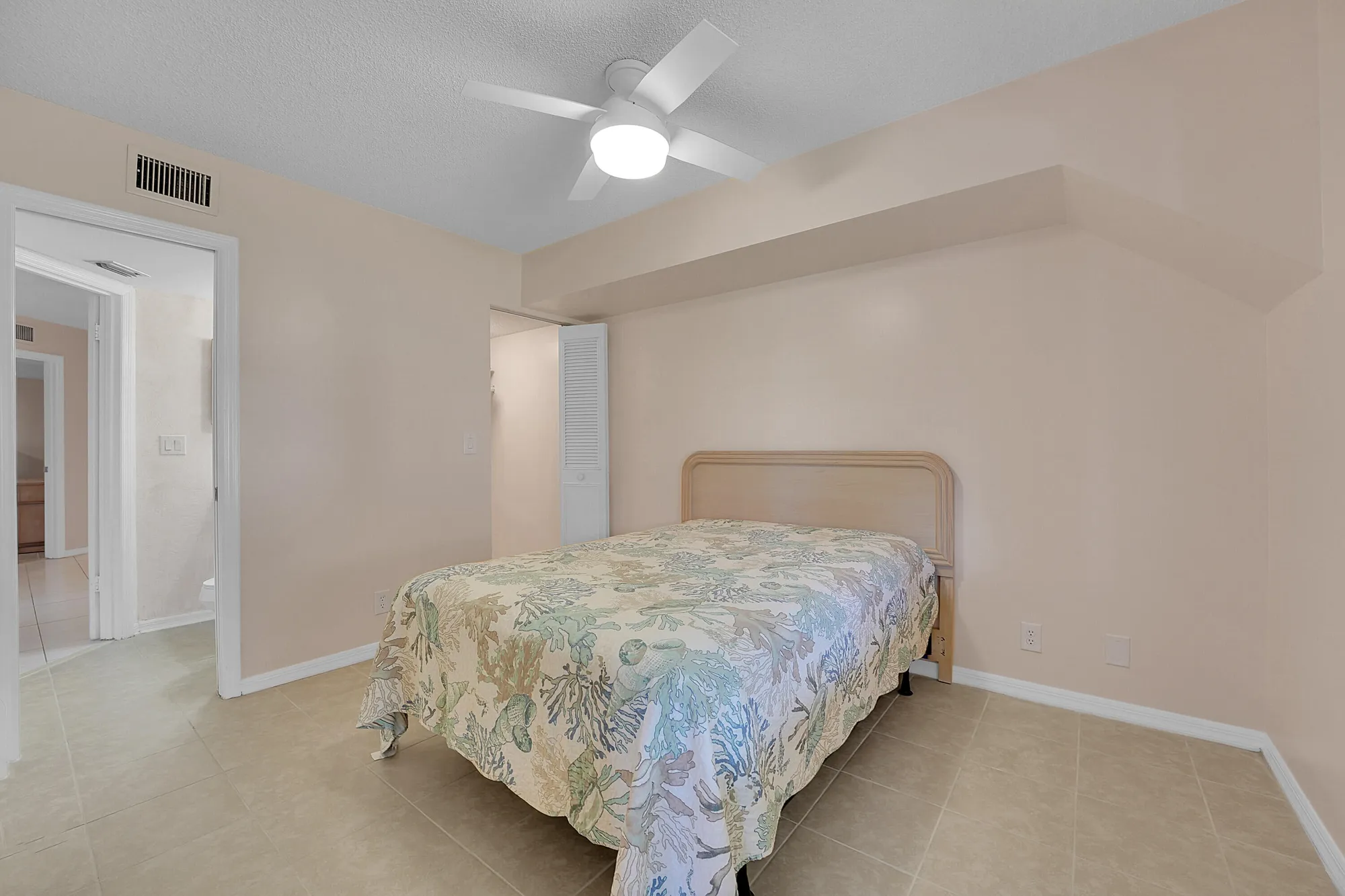 Property Slideshow image 22 of 62 | 361 sw south river dr 103, Stuart, FL, 34997