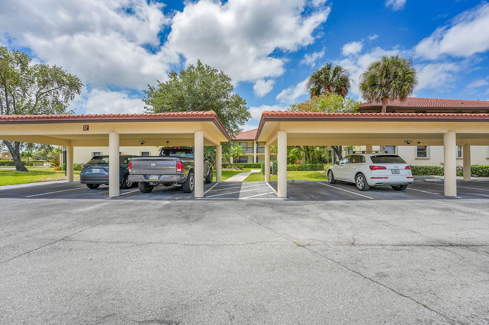 Property Slideshow image 34 of 62 | 361 sw south river dr 103, Stuart, FL, 34997