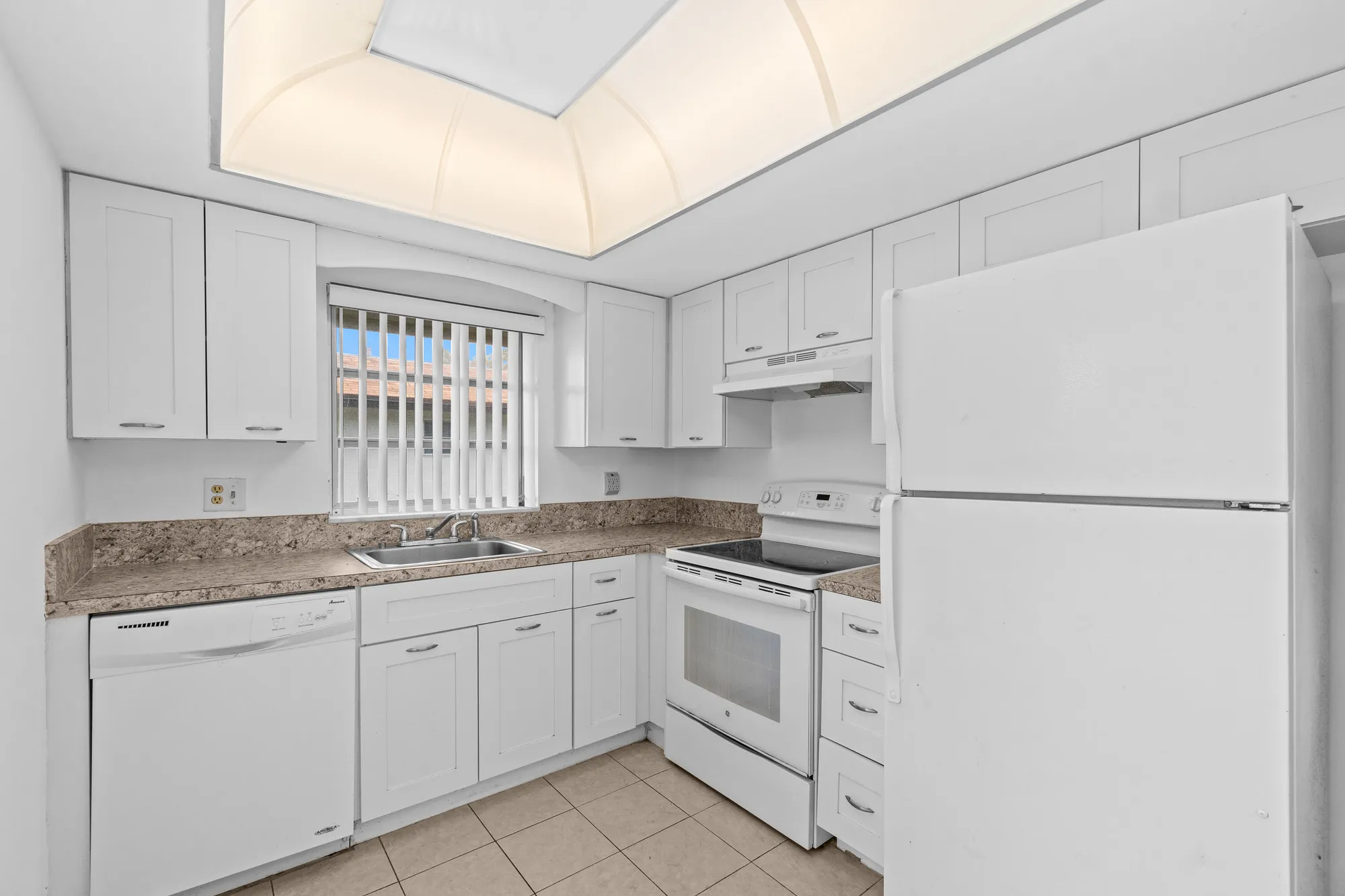 Property Slideshow image 5 of 42 | 13648 coconut palm ct b, Delray Beach, FL, 33484