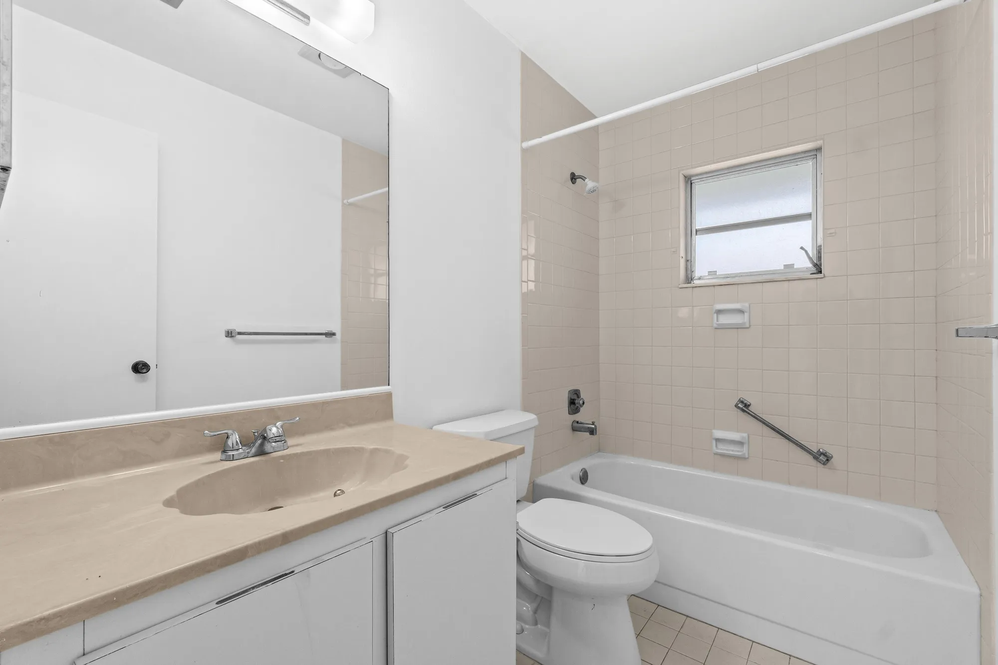 Property Slideshow image 18 of 42 | 13648 coconut palm ct b, Delray Beach, FL, 33484