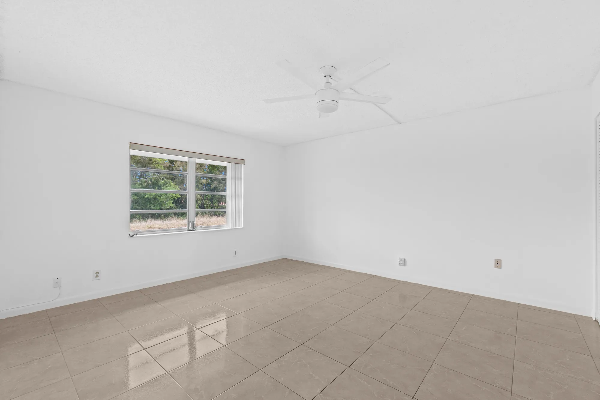 Property Slideshow image 11 of 42 | 13648 coconut palm ct b, Delray Beach, FL, 33484