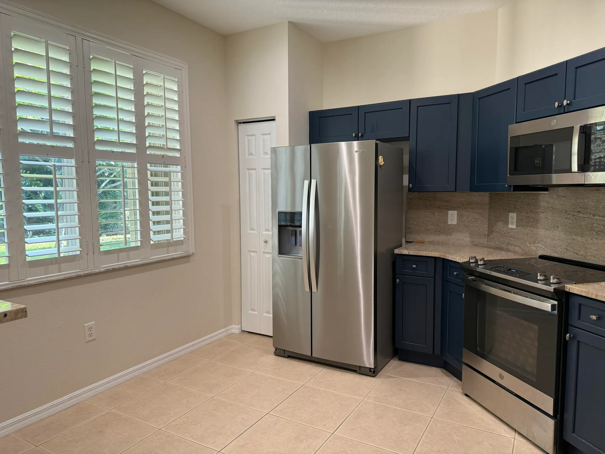 Property Slideshow image 13 of 44 | 560 sw indian key dr, Saint Lucie West, FL, 34986