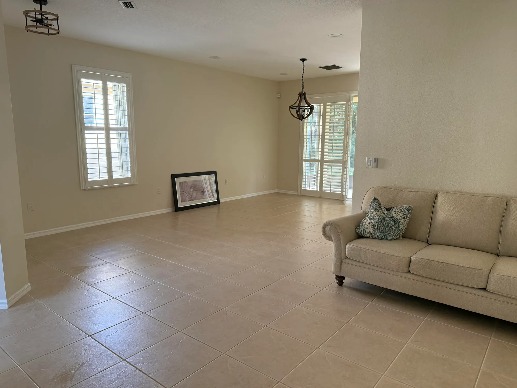 Property Slideshow image 8 of 44 | 560 sw indian key dr, Saint Lucie West, FL, 34986