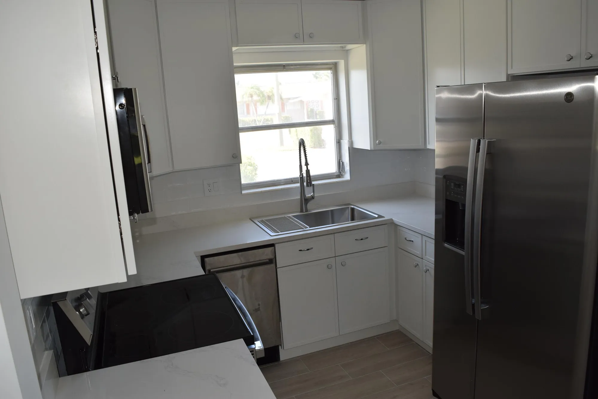 Property Slideshow image 22 of 74 | 2747 dudley dr d, West Palm Beach, FL, 33415