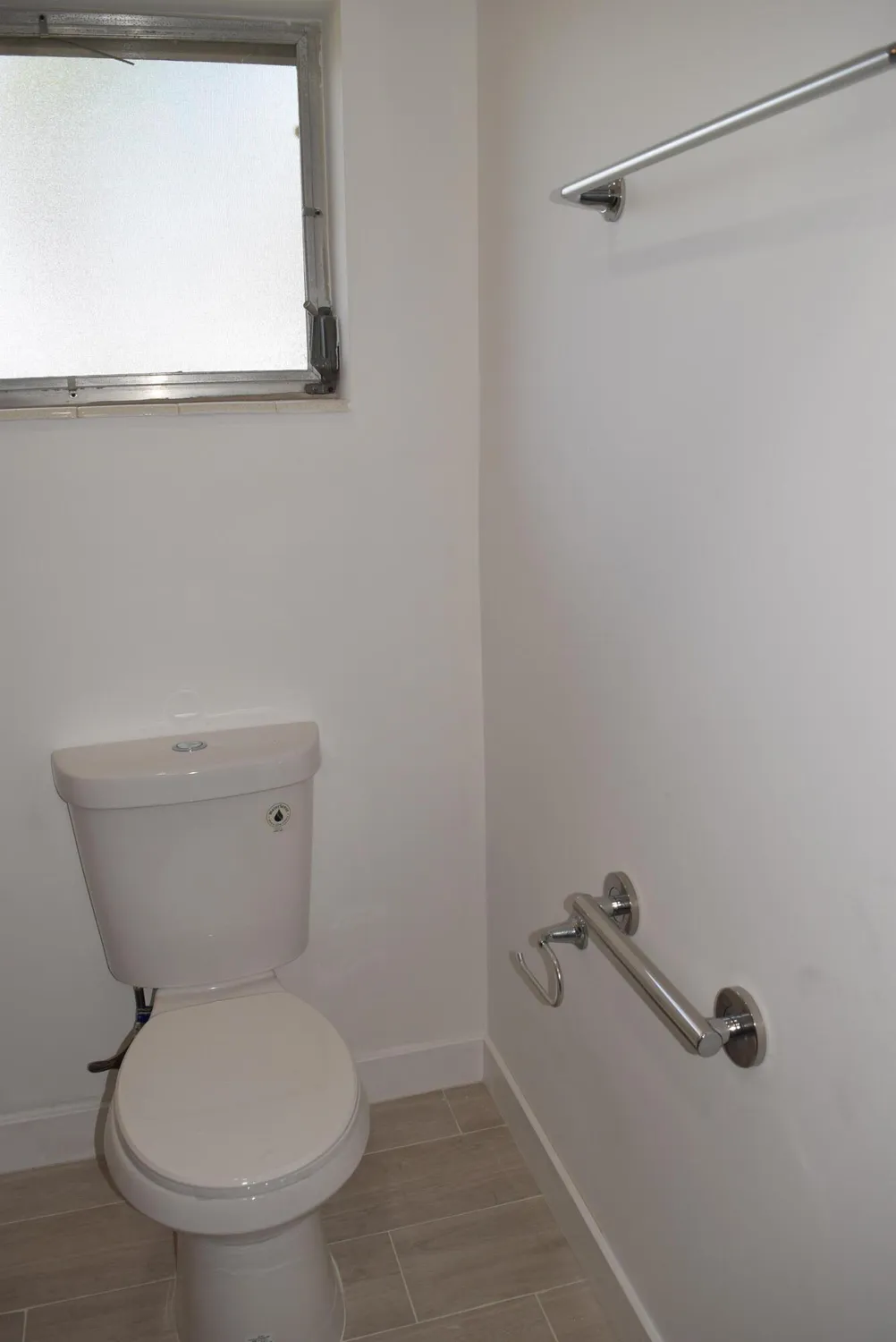 Property Slideshow image 44 of 74 | 2747 dudley dr d, West Palm Beach, FL, 33415