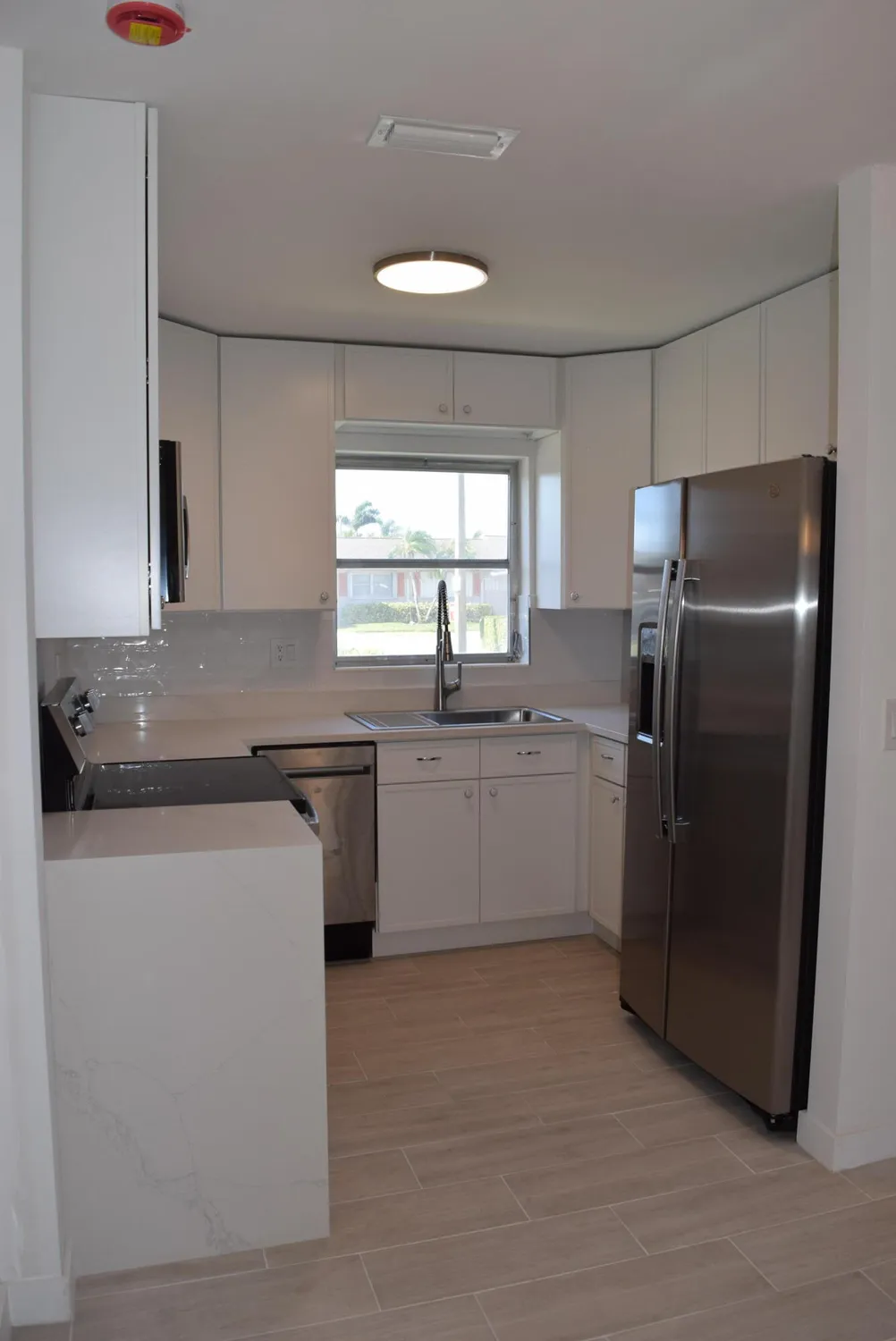 Property Slideshow image 24 of 74 | 2747 dudley dr d, West Palm Beach, FL, 33415