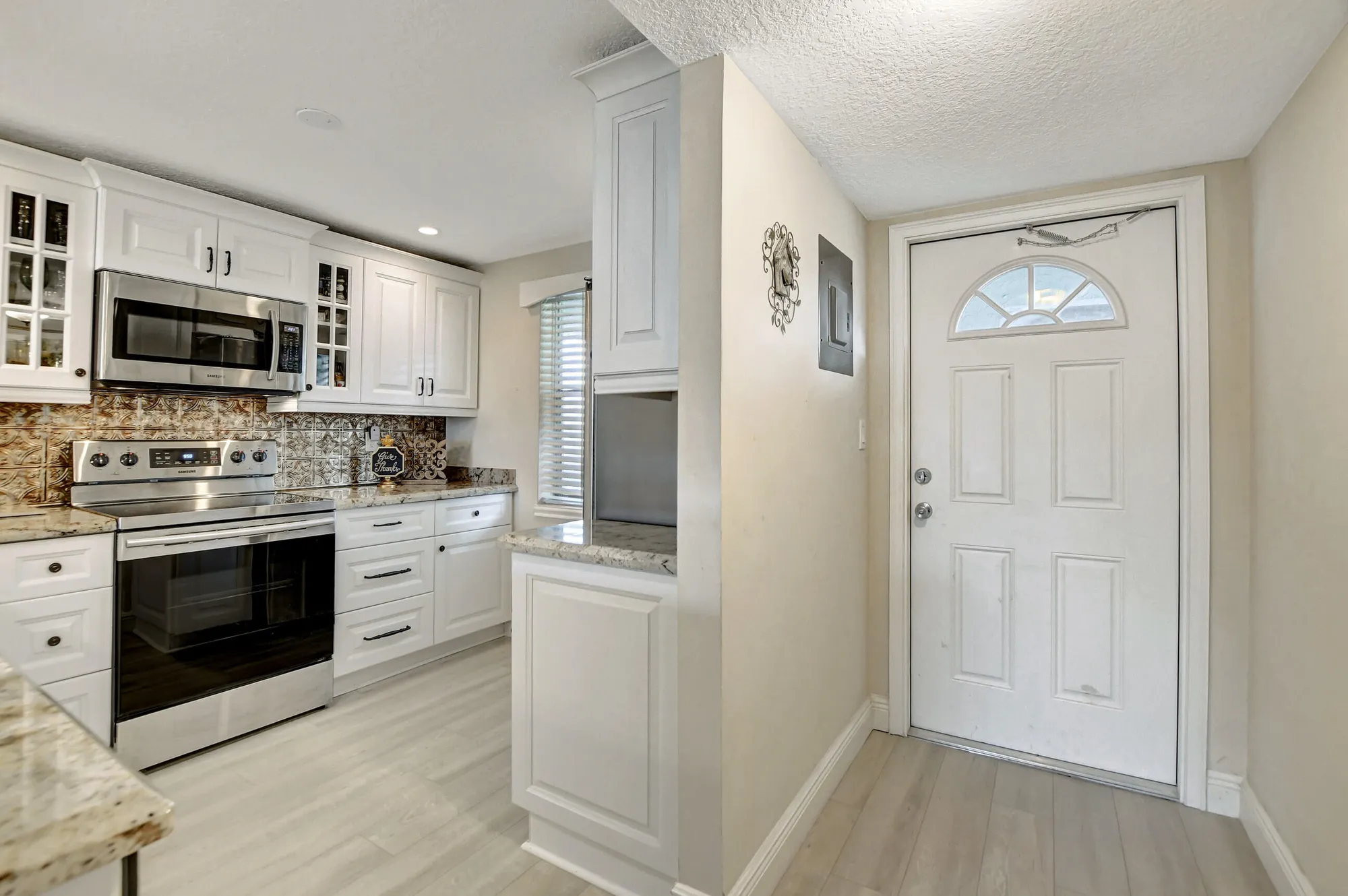 Property Slideshow image 4 of 29 | 9810 marina blvd apt 1120, Boca Raton, FL, 33428