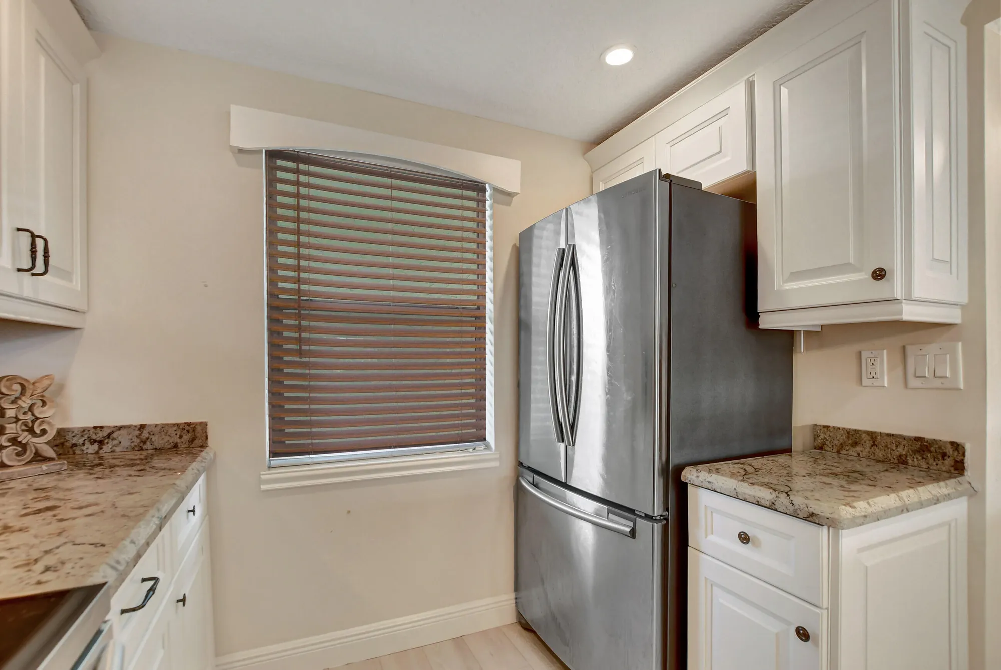 Property Slideshow image 6 of 29 | 9810 marina blvd apt 1120, Boca Raton, FL, 33428