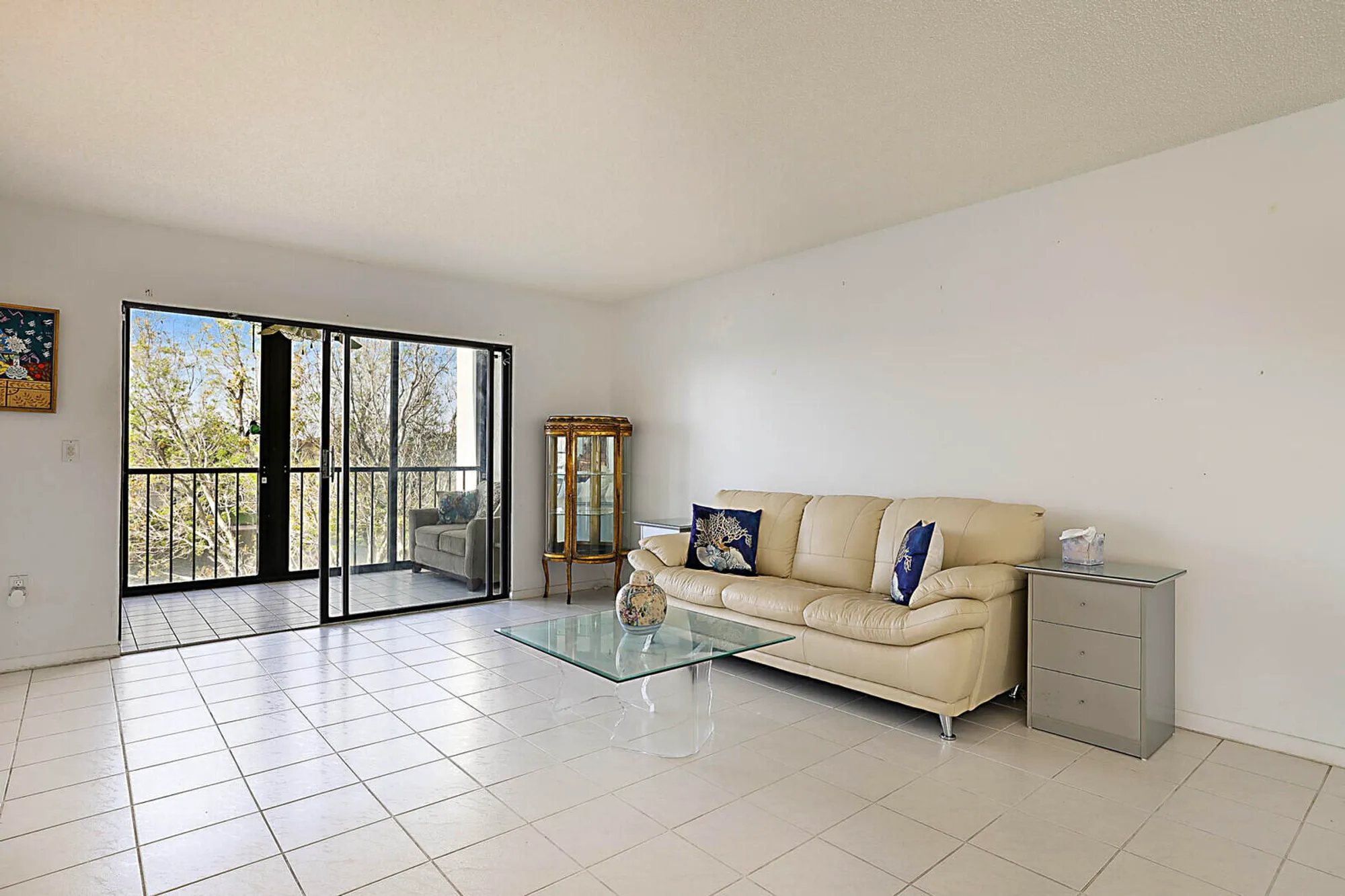 Property Slideshow image 6 of 21 | 6037 pointe regal cir 401, Delray Beach, FL, 33484