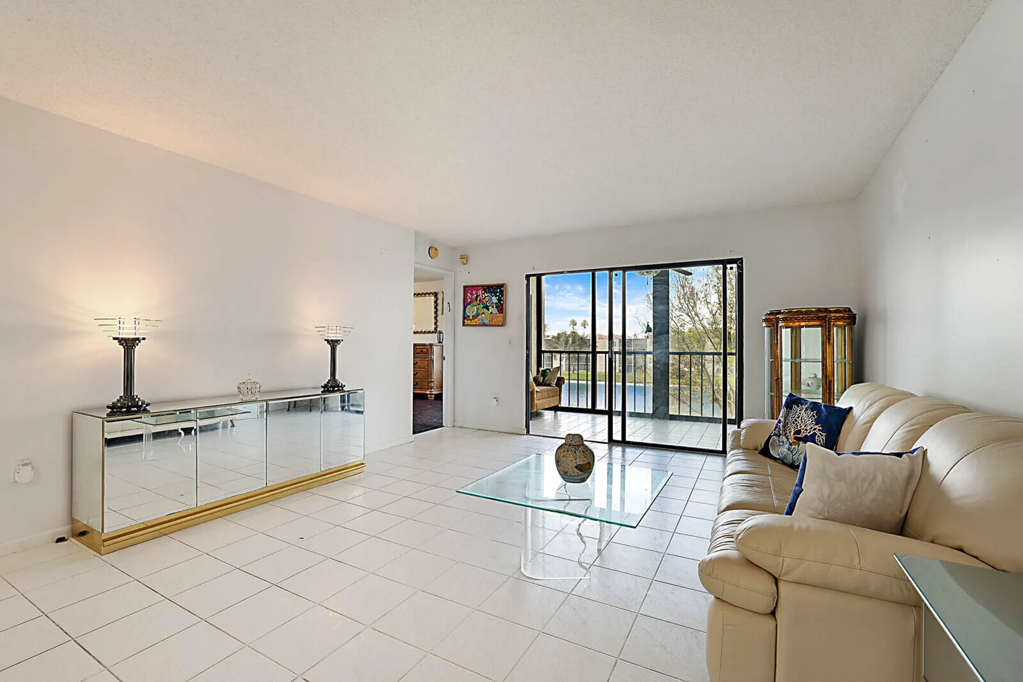 Property Slideshow image 7 of 21 | 6037 pointe regal cir 401, Delray Beach, FL, 33484