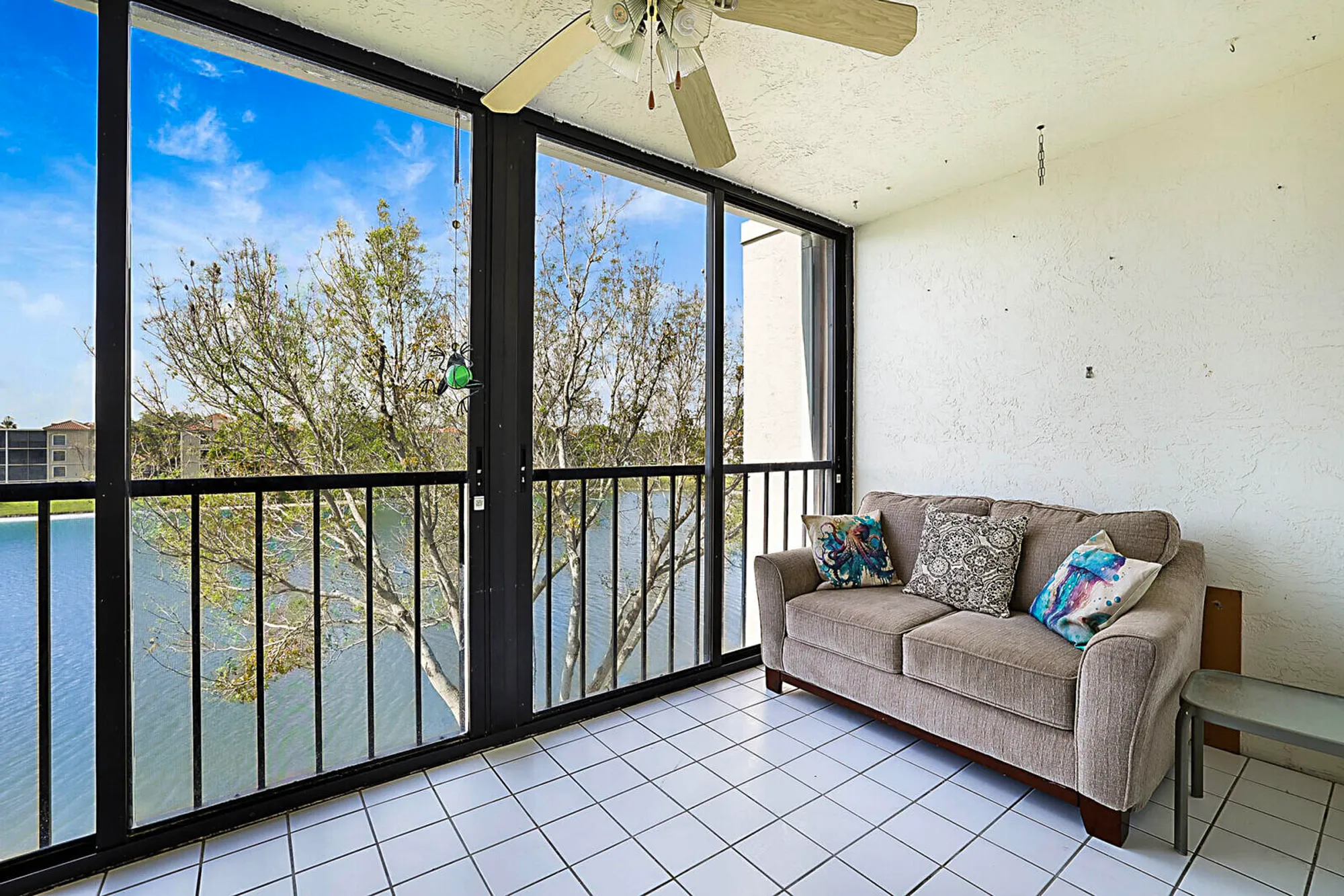 Property Slideshow image 8 of 21 | 6037 pointe regal cir 401, Delray Beach, FL, 33484