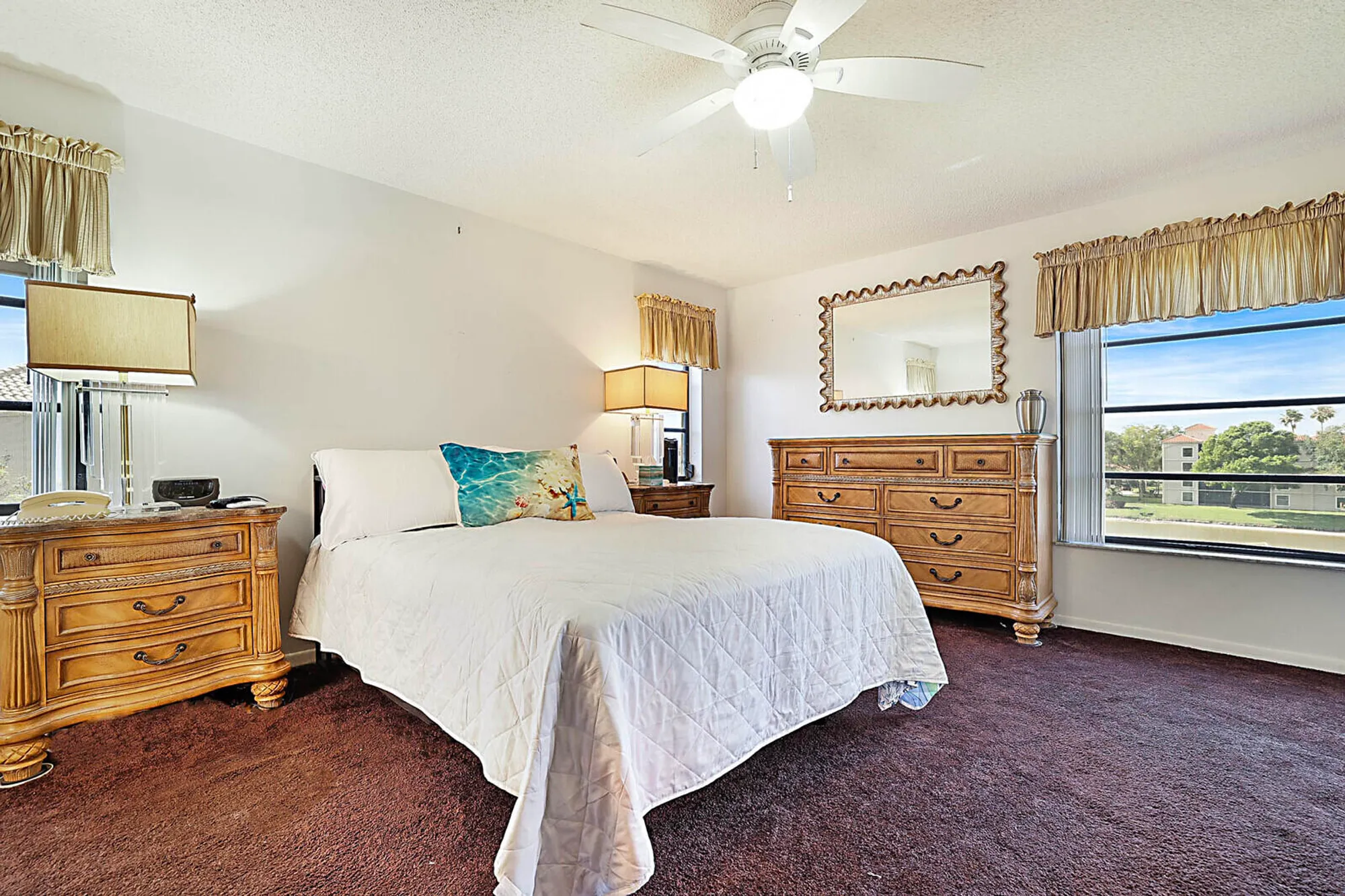 Property Slideshow image 11 of 21 | 6037 pointe regal cir 401, Delray Beach, FL, 33484