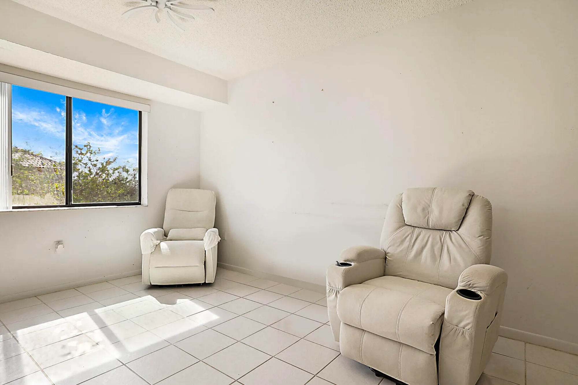 Property Slideshow image 19 of 21 | 6037 pointe regal cir 401, Delray Beach, FL, 33484
