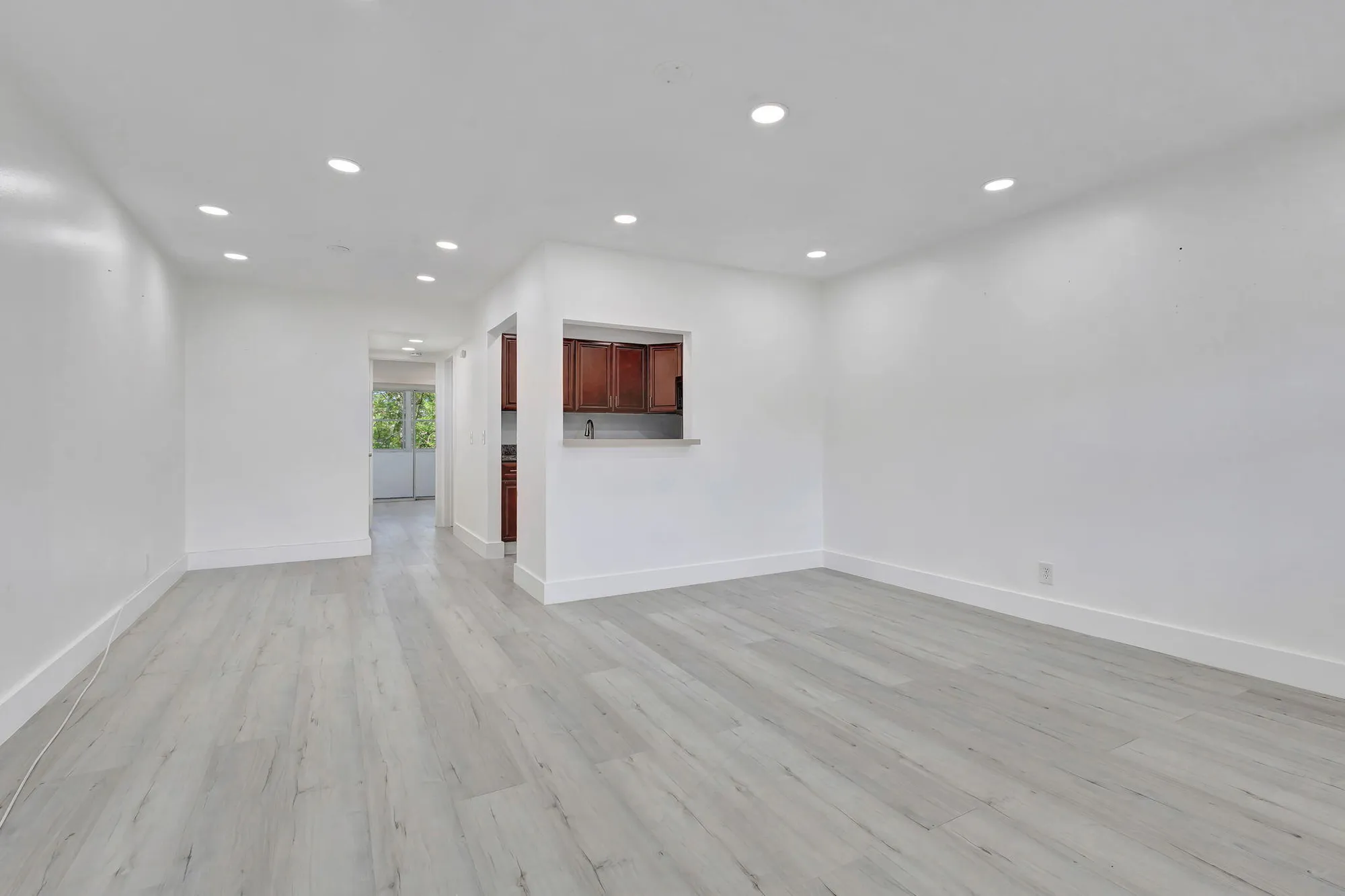 Property Slideshow image 2 of 23 | 110 dorchester e unit e, West Palm Beach, FL, 33417