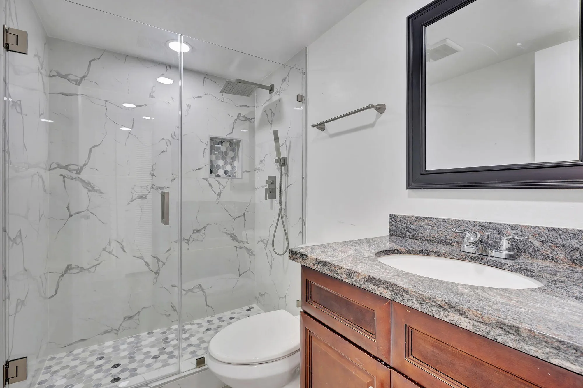 Property Slideshow image 10 of 23 | 110 dorchester e unit e, West Palm Beach, FL, 33417