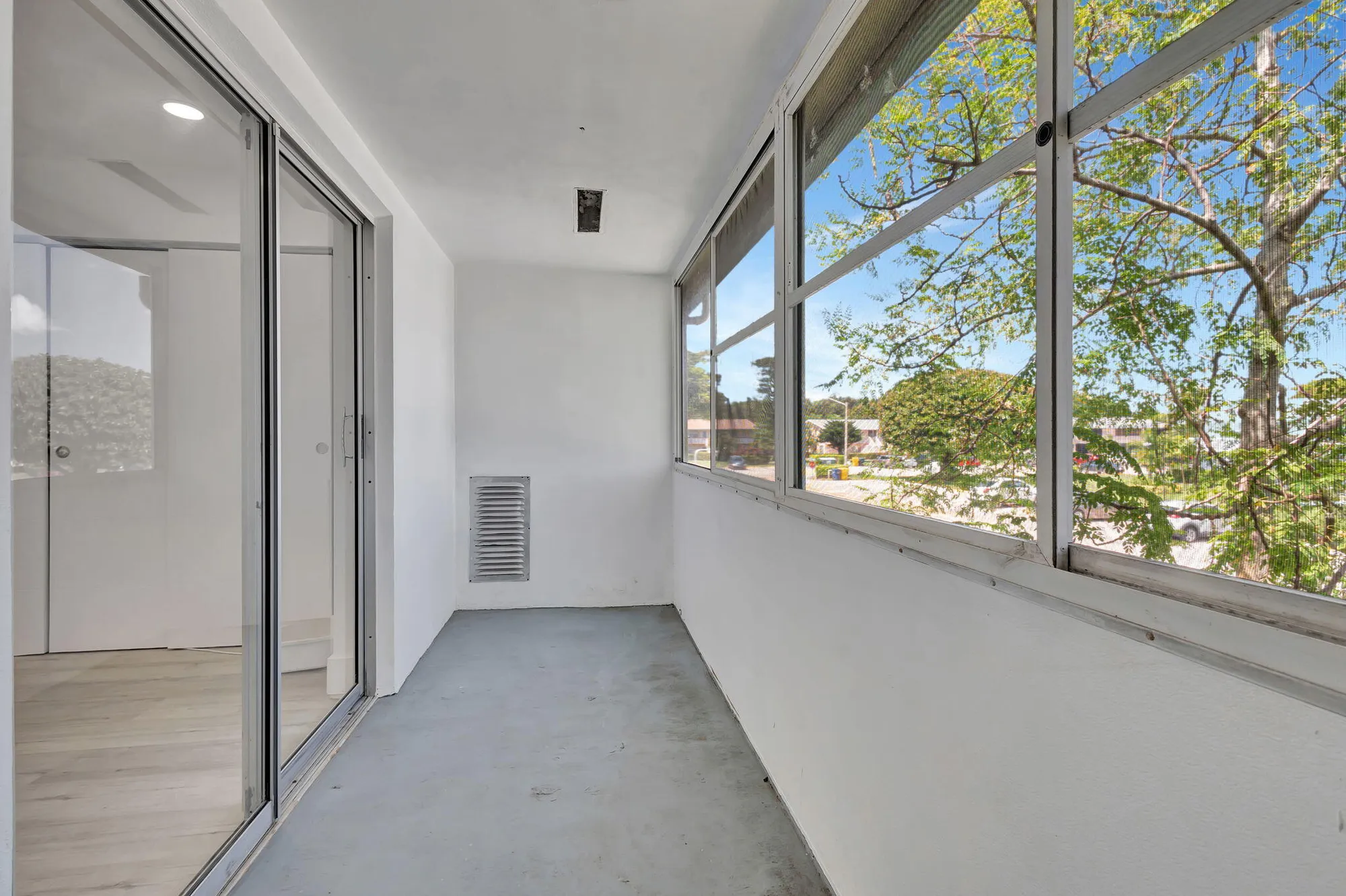 Property Slideshow image 15 of 23 | 110 dorchester e unit e, West Palm Beach, FL, 33417