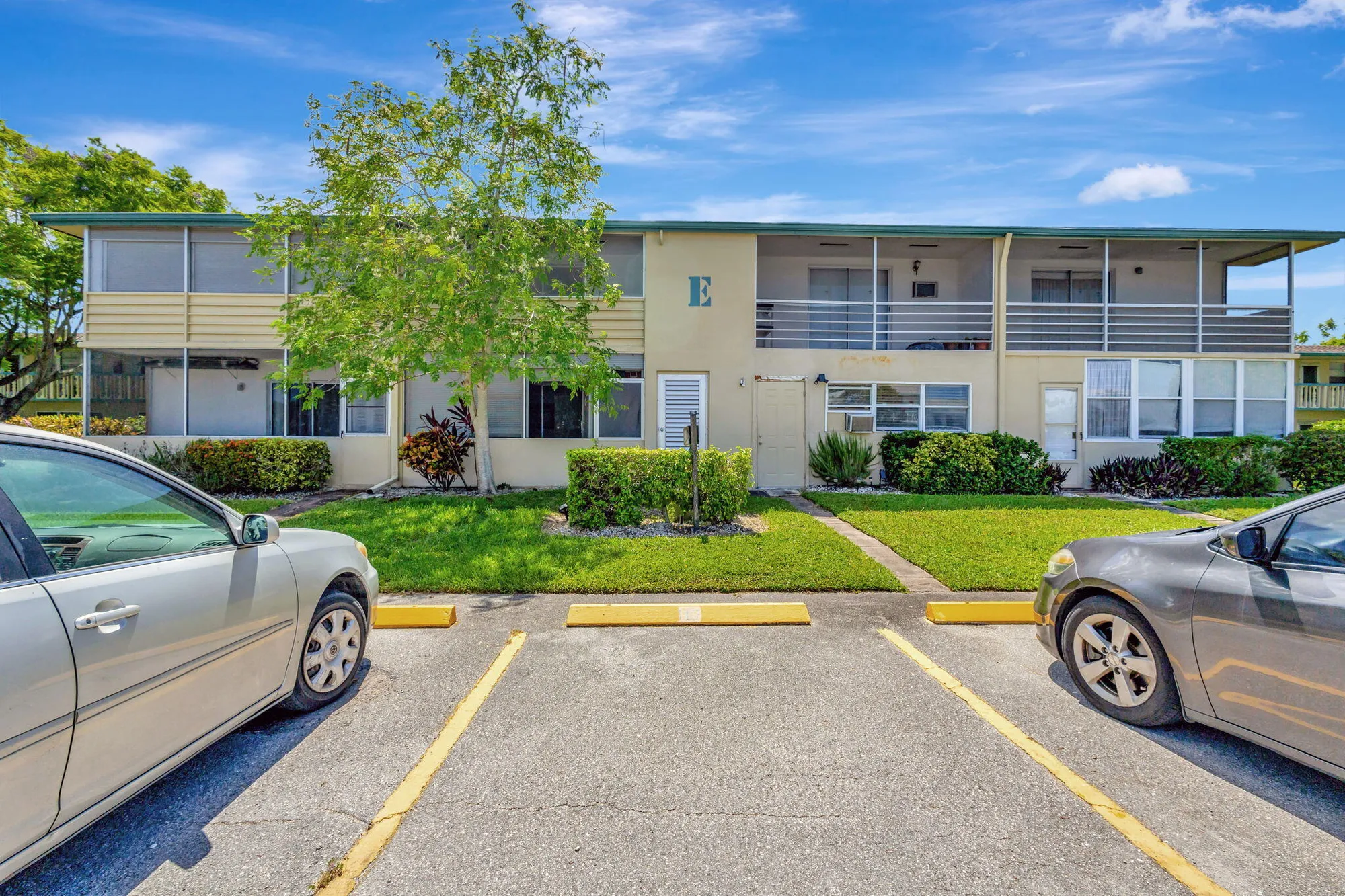 Property Slideshow image 19 of 23 | 110 dorchester e unit e, West Palm Beach, FL, 33417