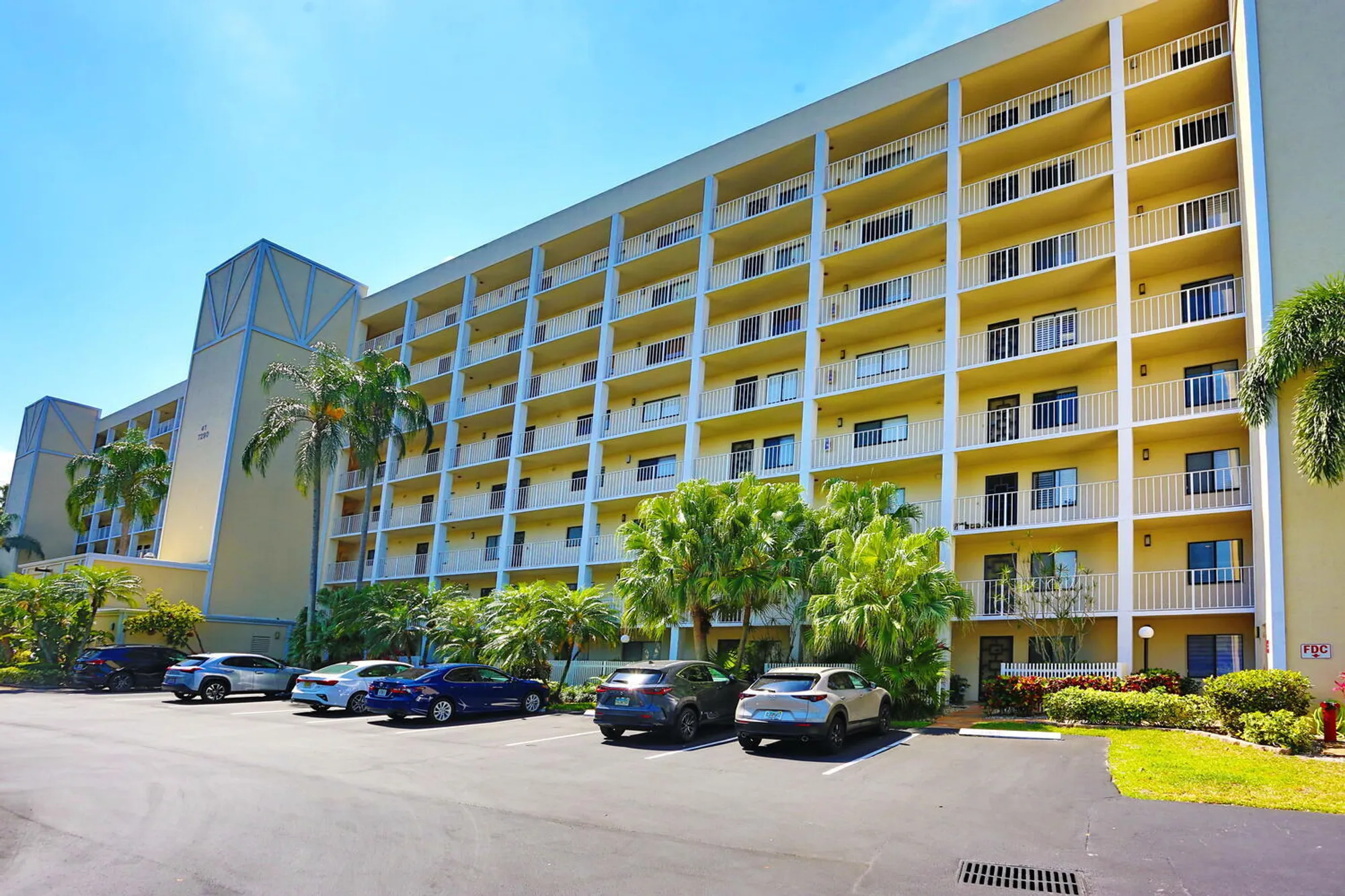 Property Slideshow image 45 of 51 | 7290 kinghurst dr apt 407, Delray Beach, FL, 33446