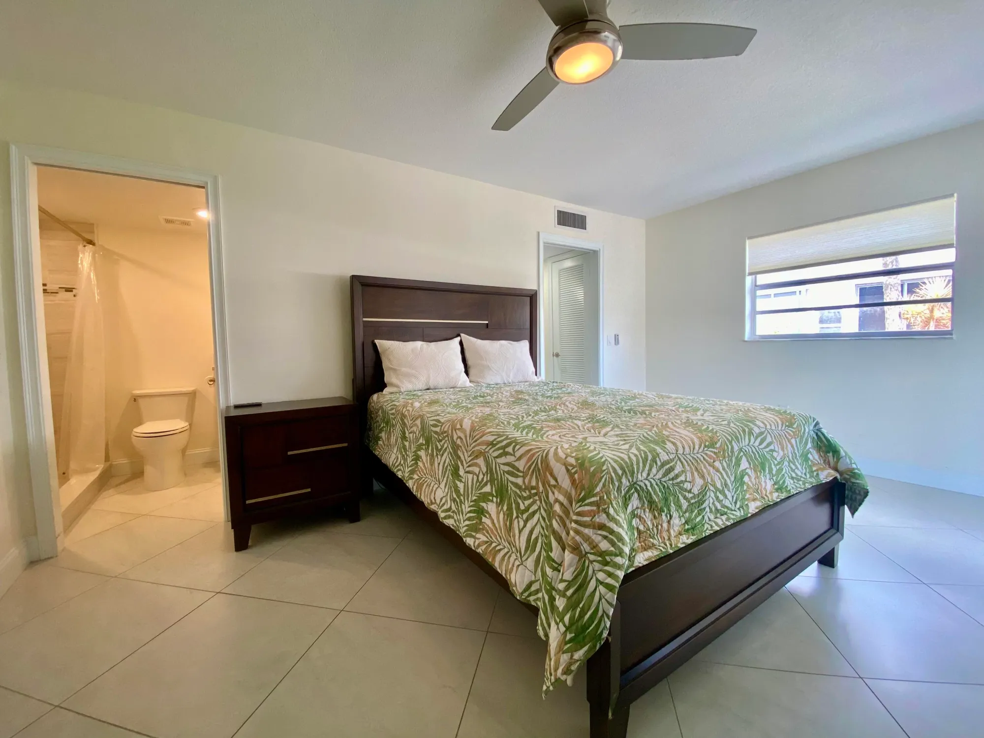 Property Slideshow image 13 of 42 | 296 burgundy g, Delray Beach, FL, 33484