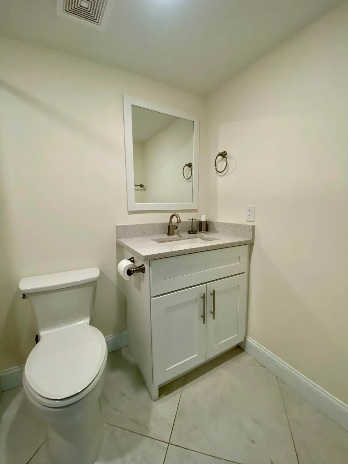 Property Slideshow image 16 of 42 | 296 burgundy g, Delray Beach, FL, 33484