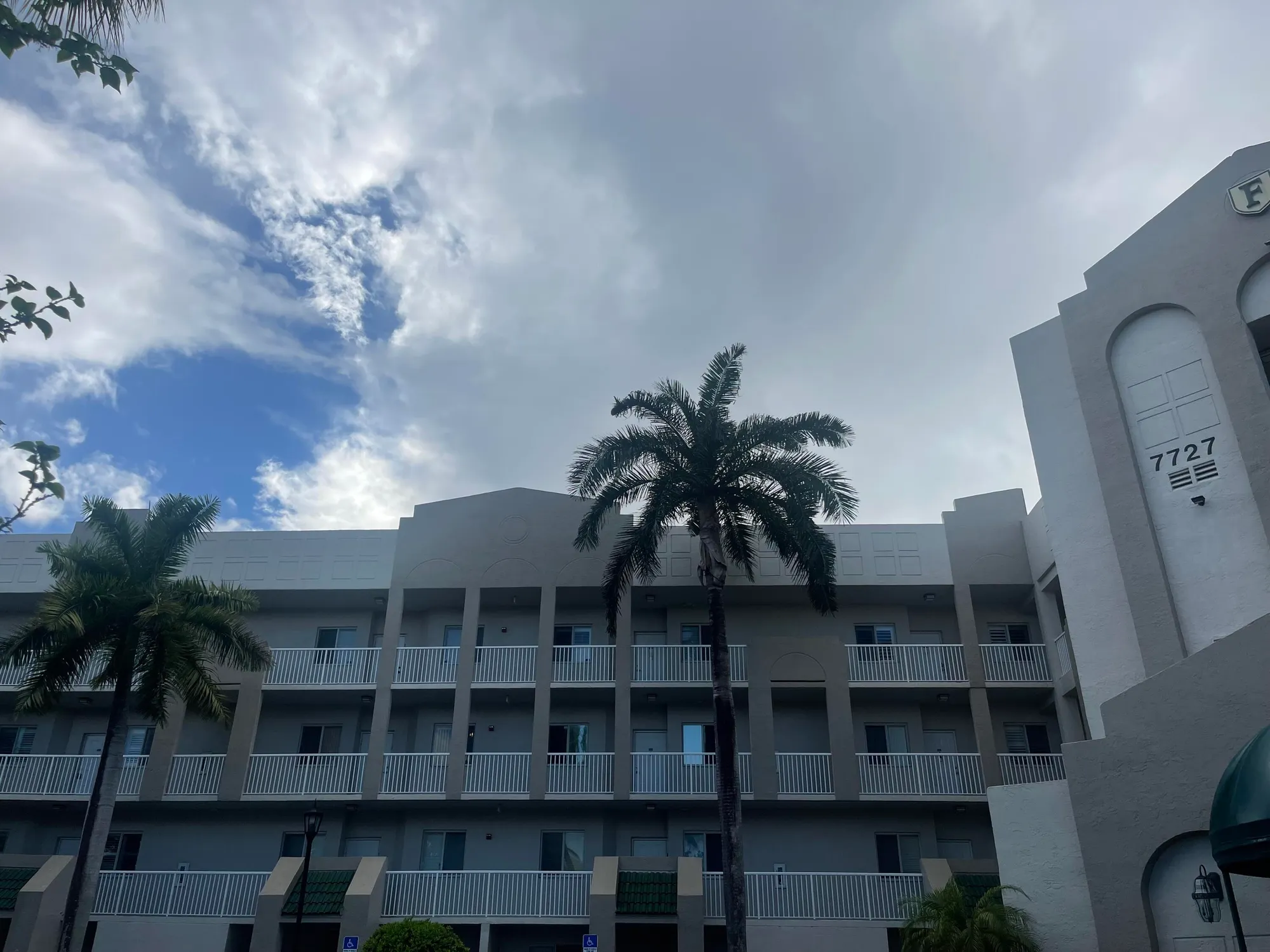 Property Slideshow image 3 of 35 | 7727 southampton ter apt 305, Tamarac, FL, 33321